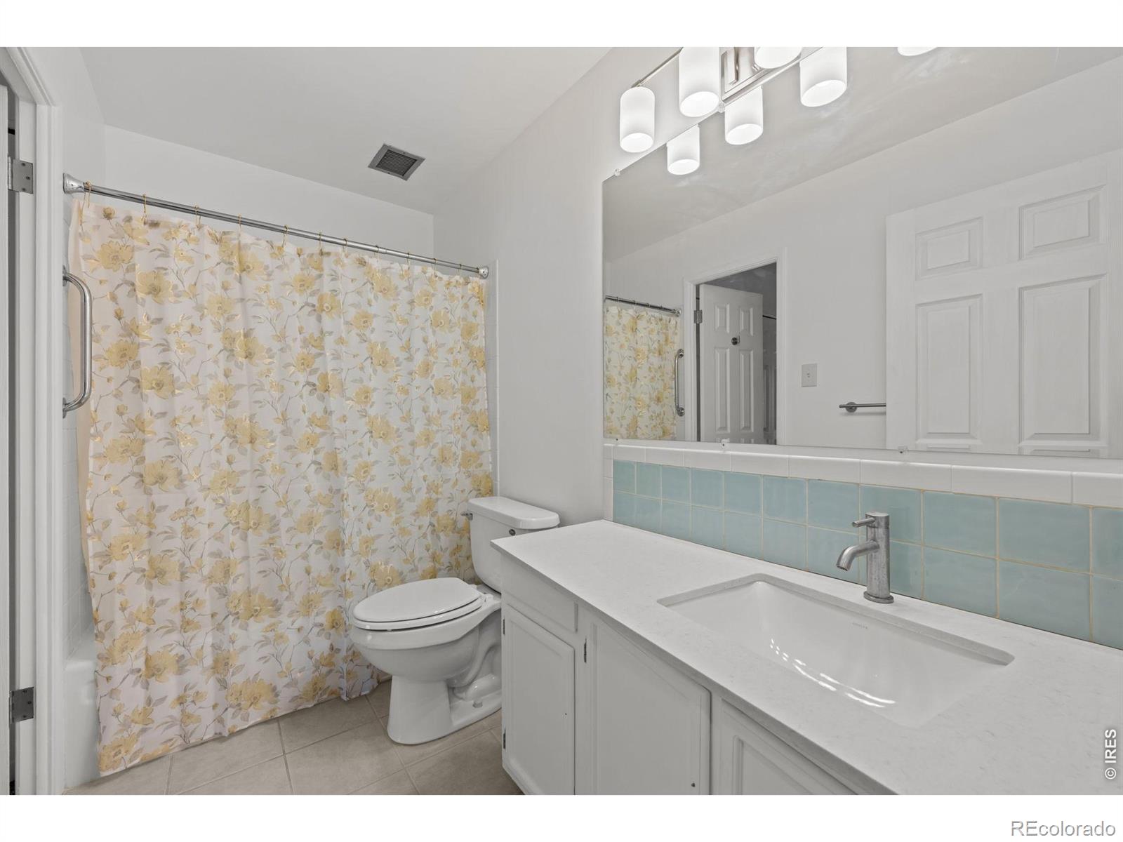 MLS Image #16 for 695 s alton way,denver, Colorado