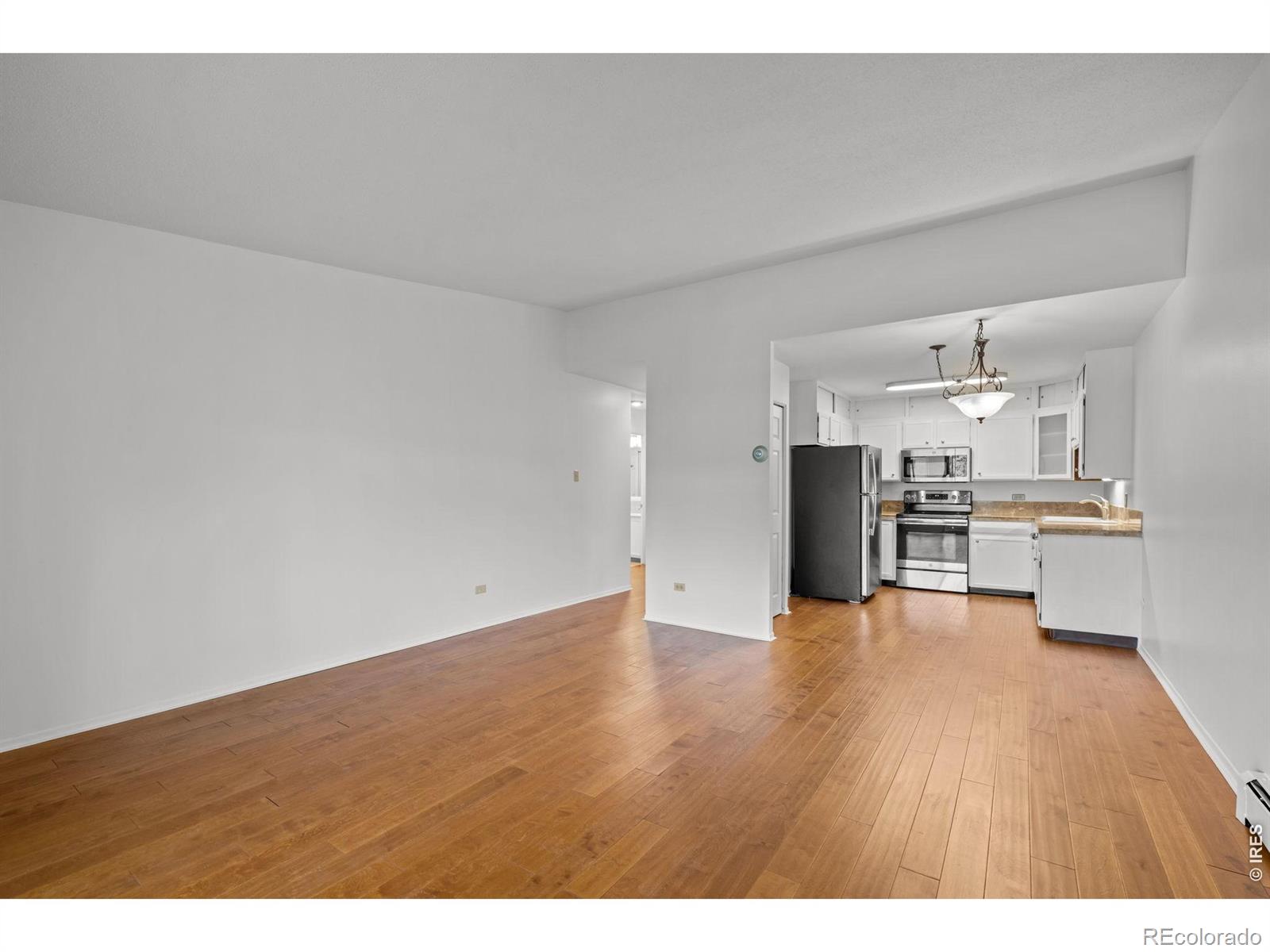 MLS Image #7 for 695 s alton way,denver, Colorado