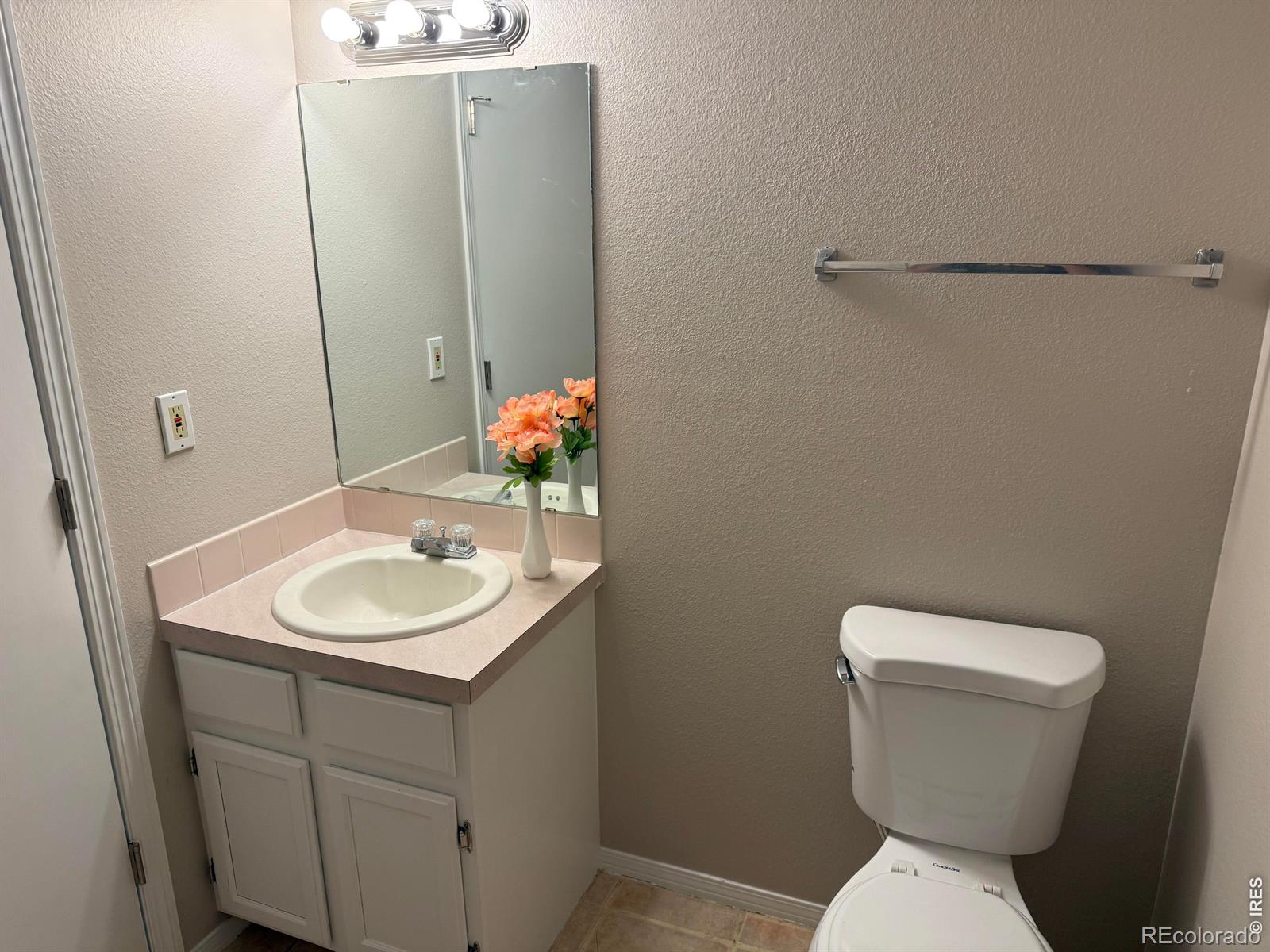 MLS Image #10 for 3407  collins avenue,evans, Colorado