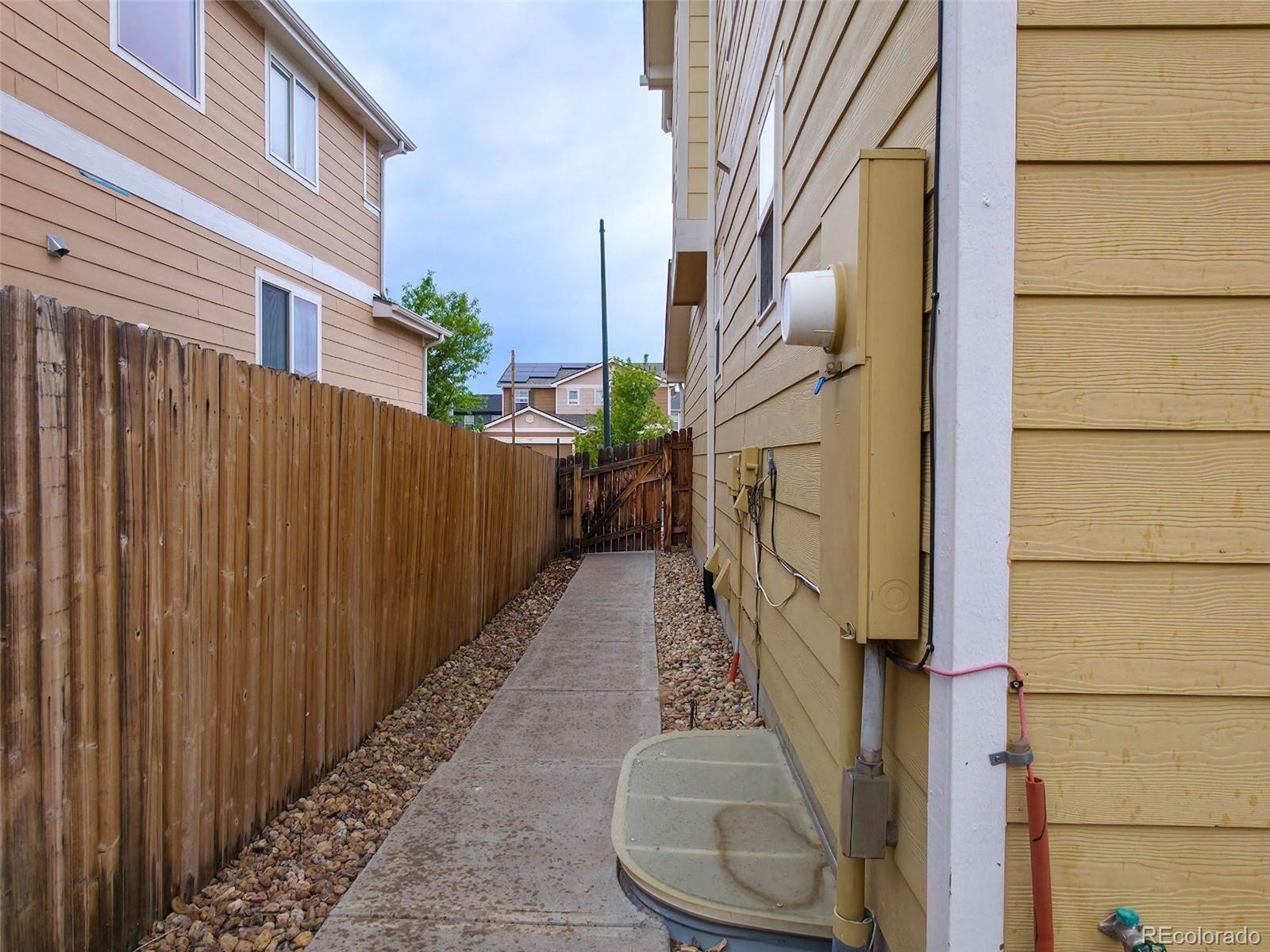 MLS Image #30 for 5560  lewiston street,denver, Colorado