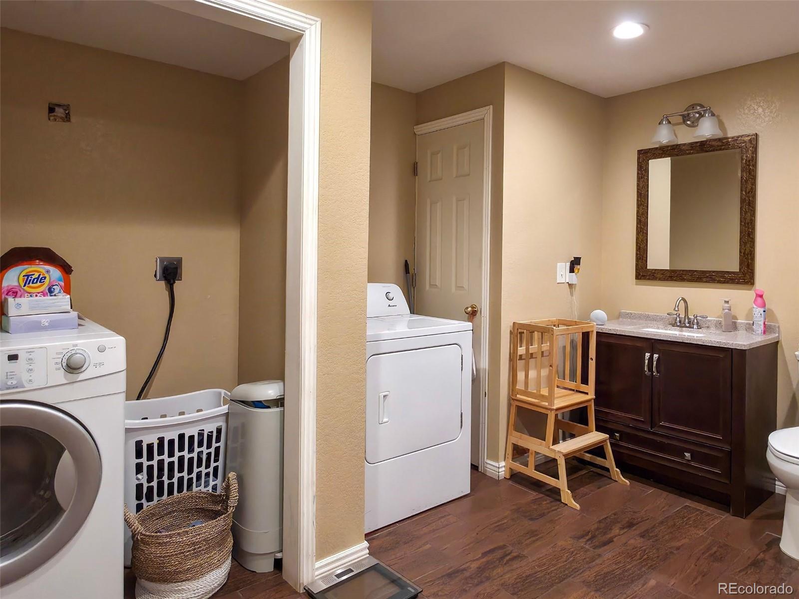 MLS Image #35 for 5560  lewiston street,denver, Colorado