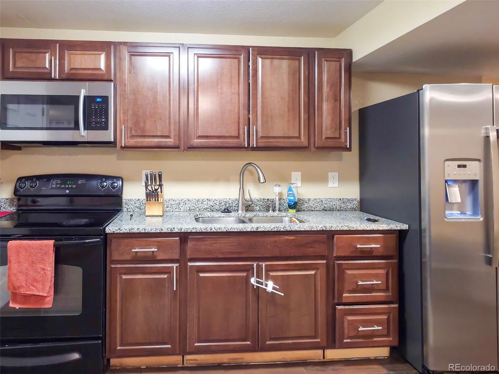 MLS Image #39 for 5560  lewiston street,denver, Colorado