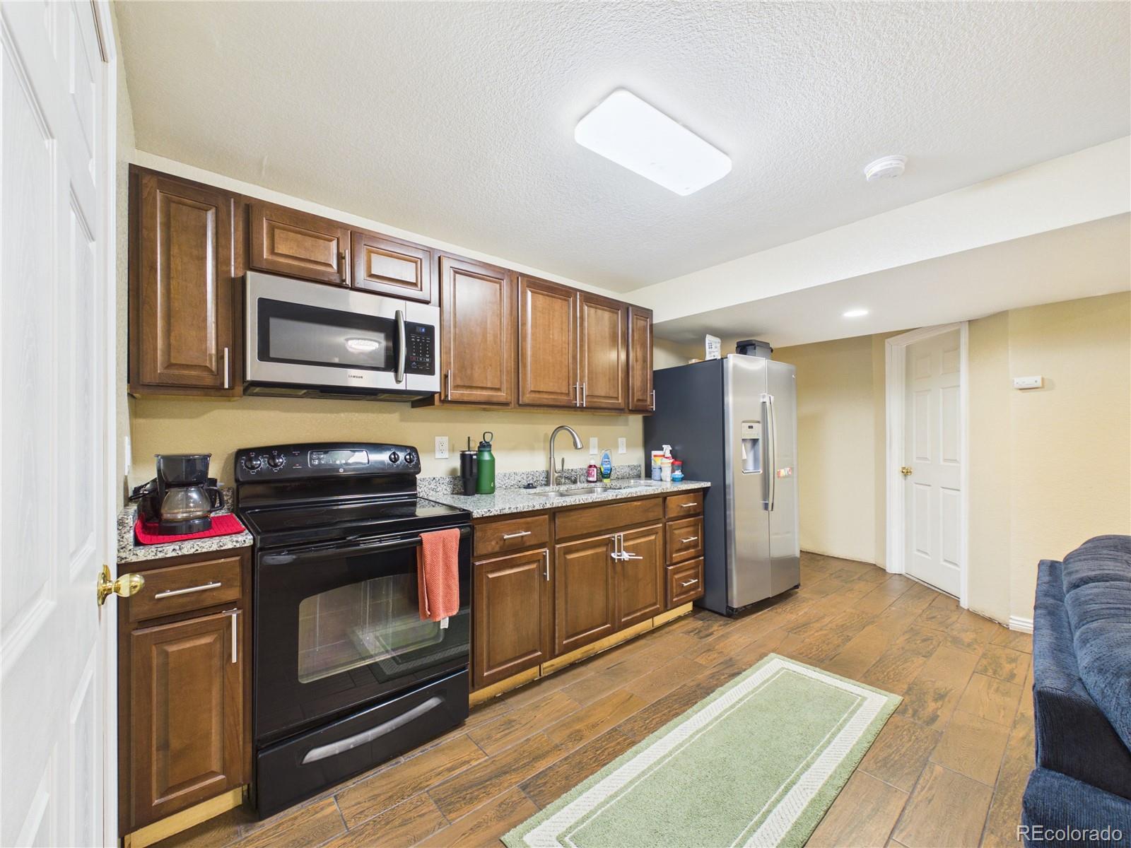 MLS Image #46 for 5560  lewiston street,denver, Colorado