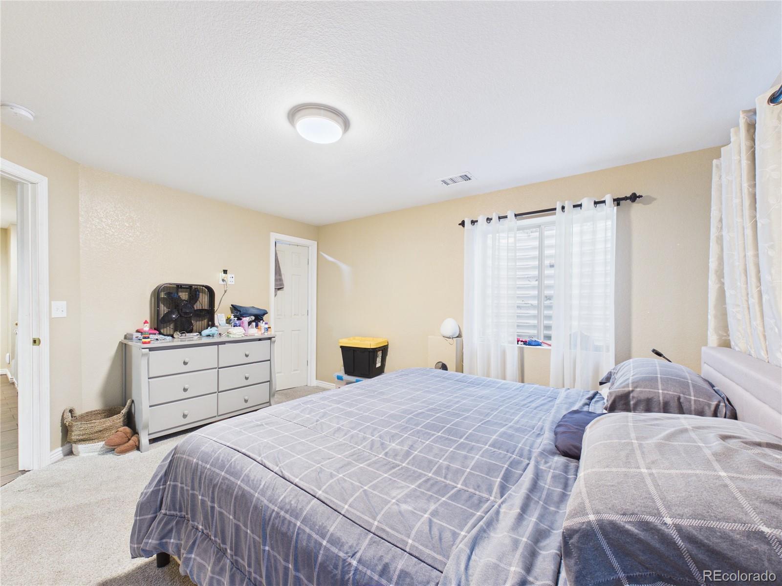 MLS Image #49 for 5560  lewiston street,denver, Colorado