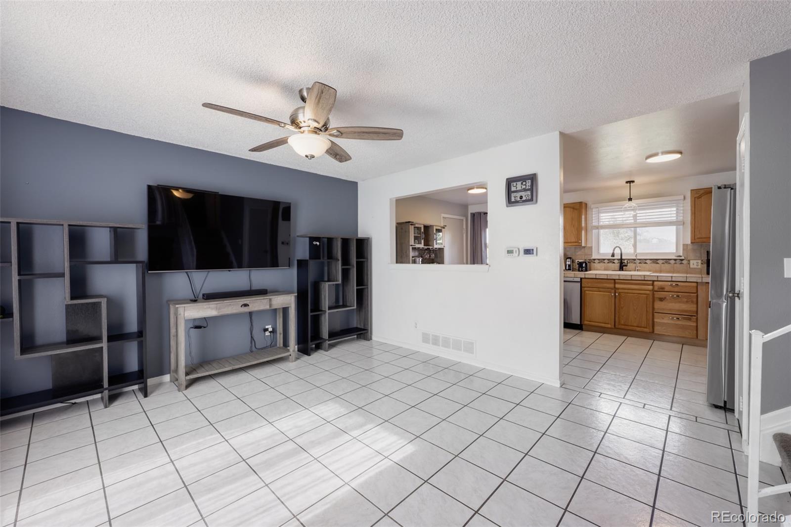 MLS Image #3 for 9384  bellaire street,thornton, Colorado