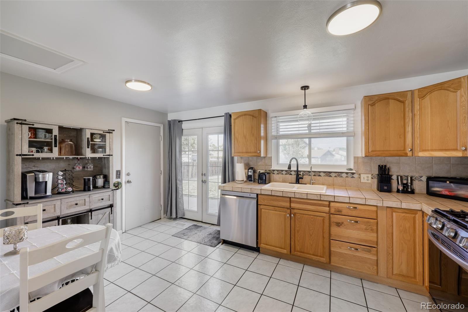 MLS Image #8 for 9384  bellaire street,thornton, Colorado