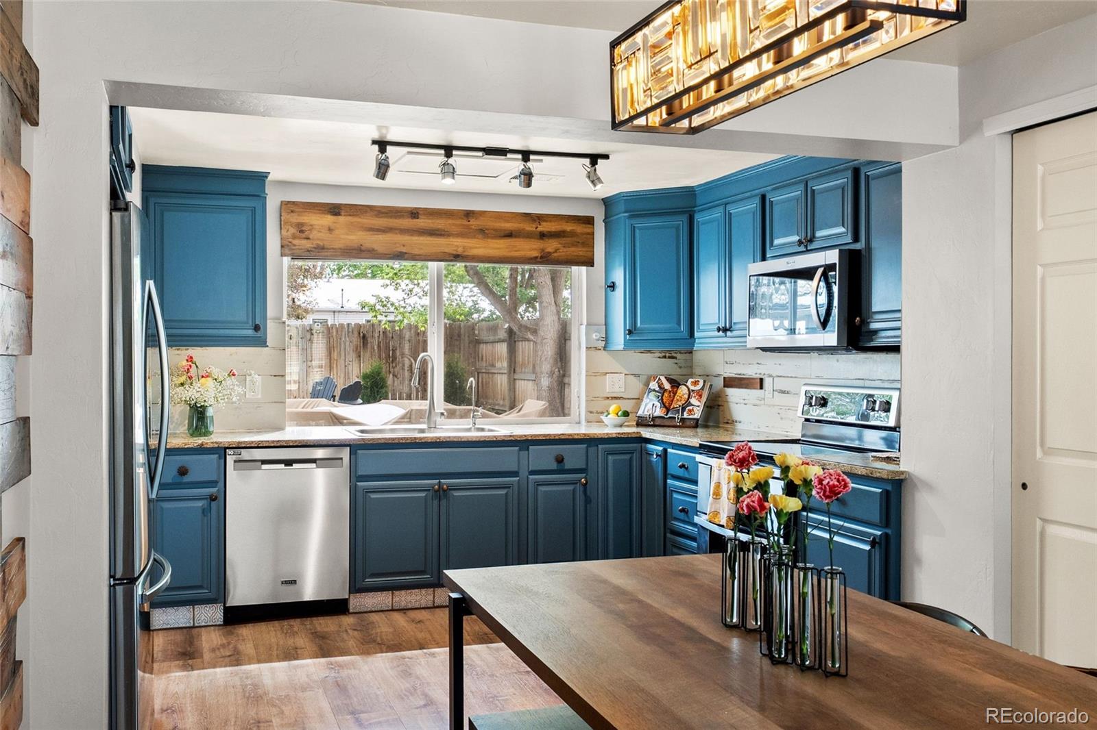 MLS Image #2 for 4676 s lincoln street,englewood, Colorado