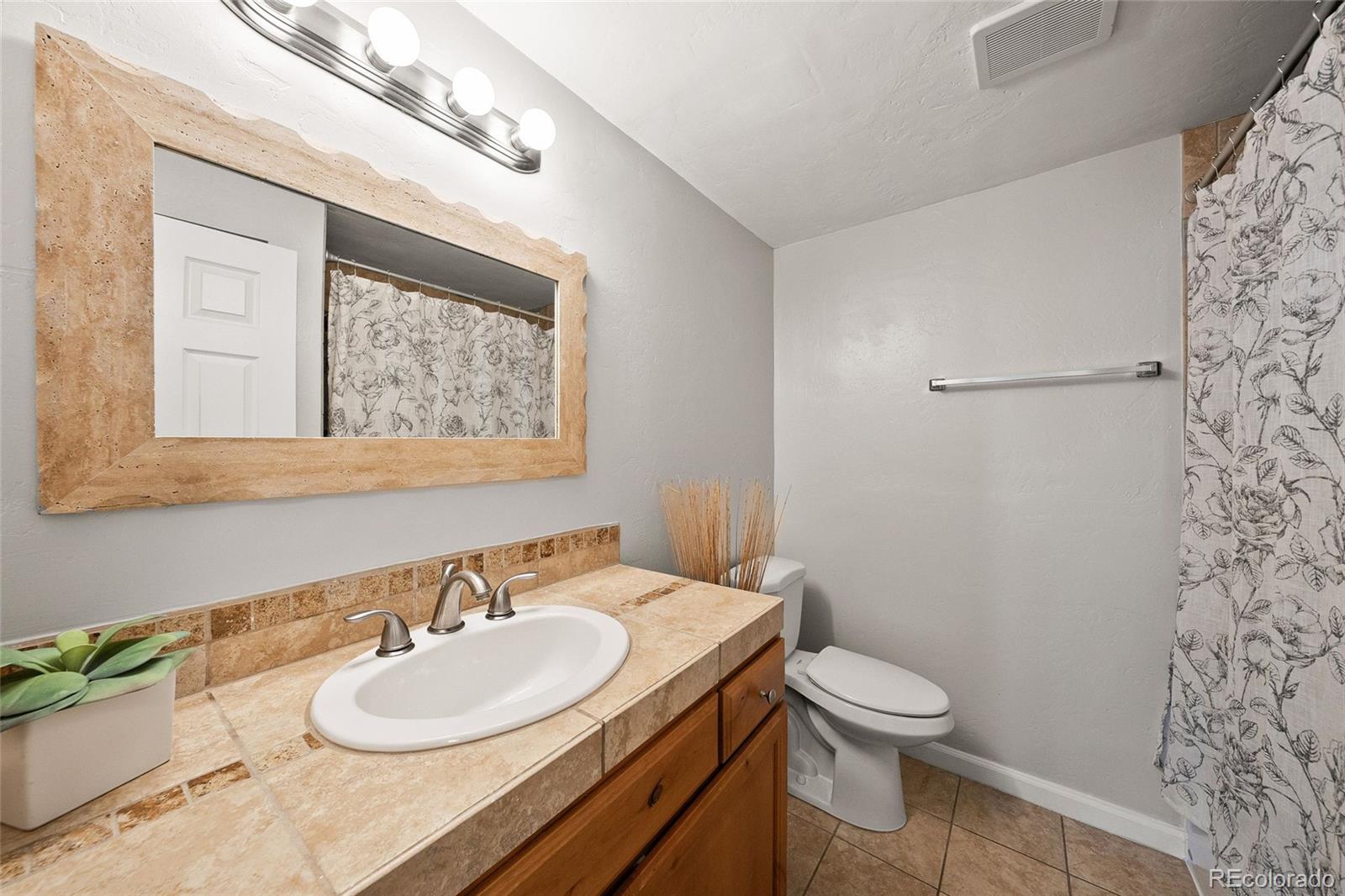 MLS Image #20 for 4676 s lincoln street,englewood, Colorado