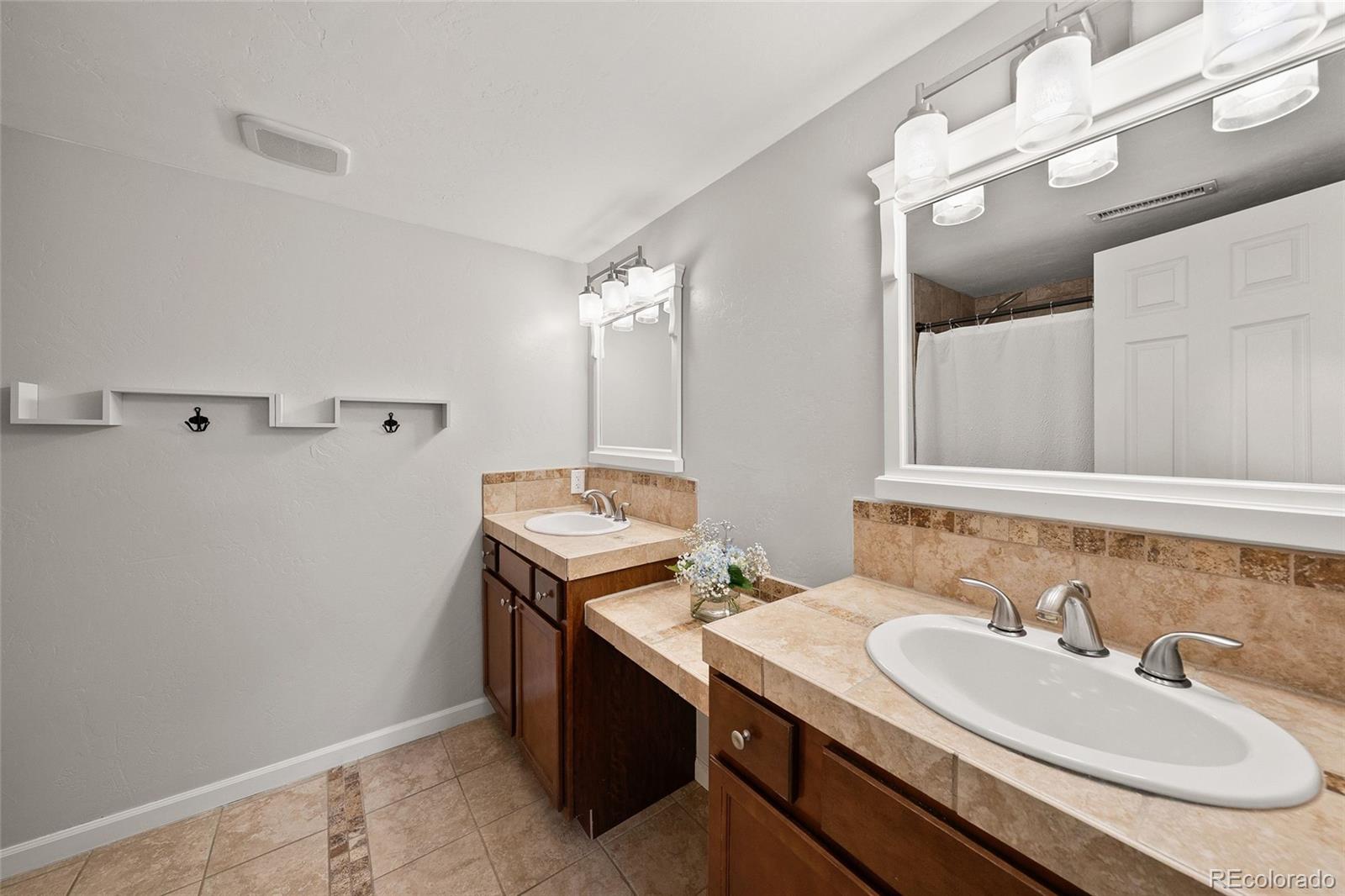 MLS Image #25 for 4676 s lincoln street,englewood, Colorado