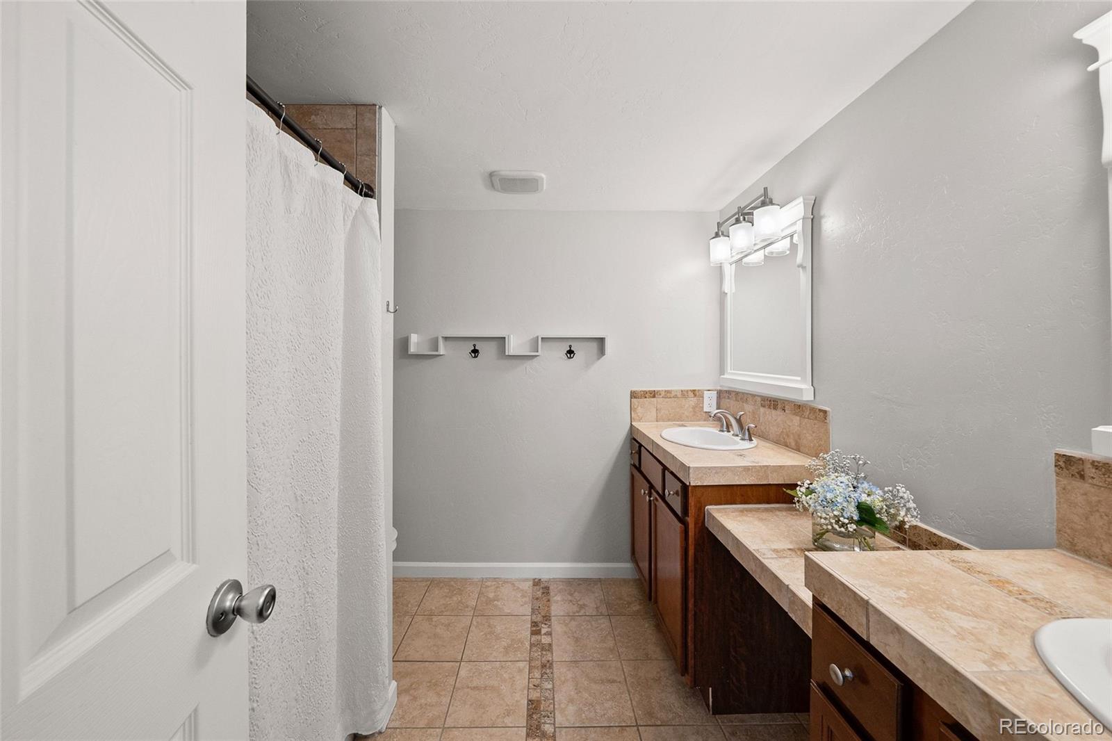 MLS Image #26 for 4676 s lincoln street,englewood, Colorado