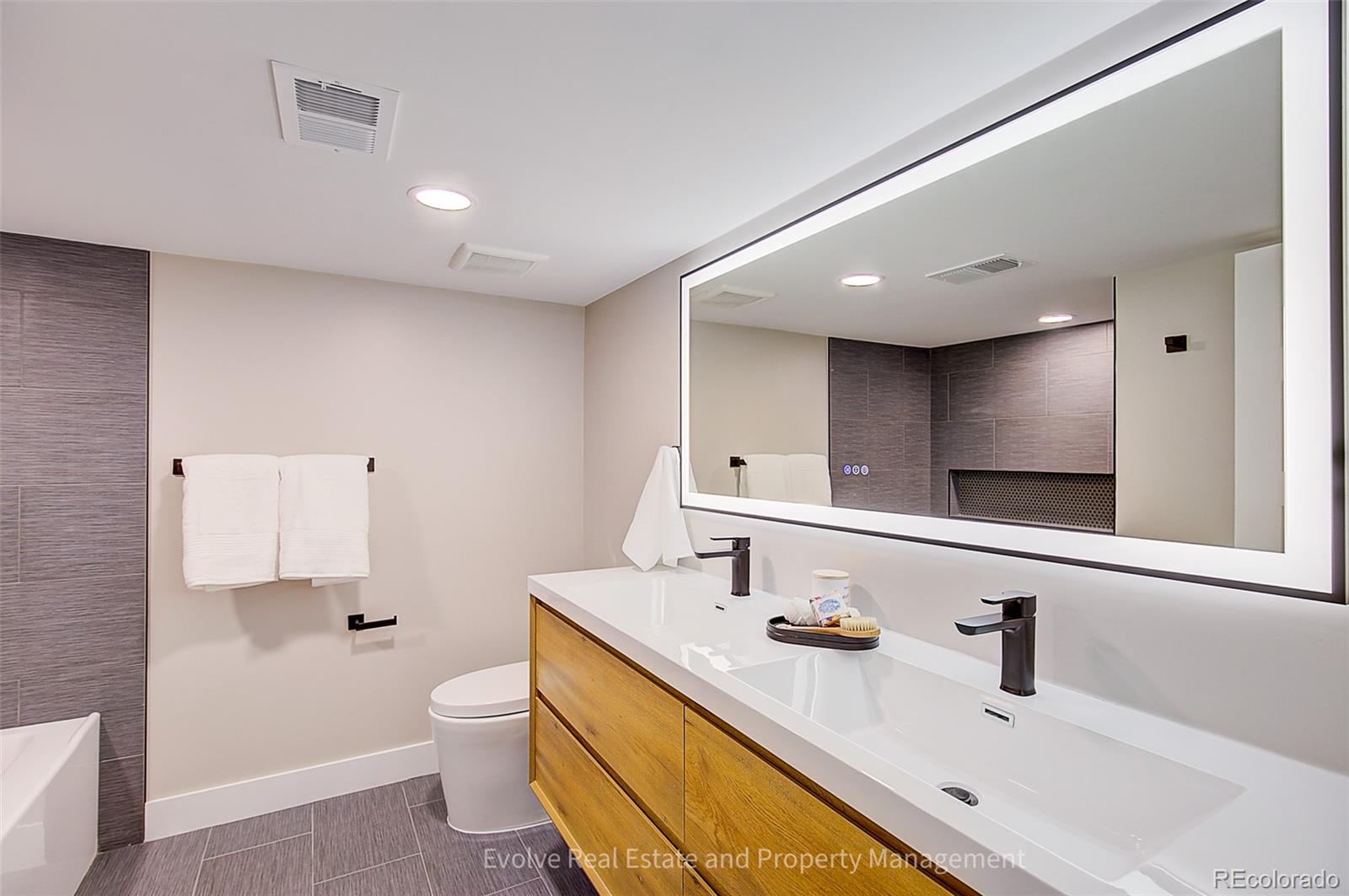MLS Image #21 for 1359 s corona street,denver, Colorado