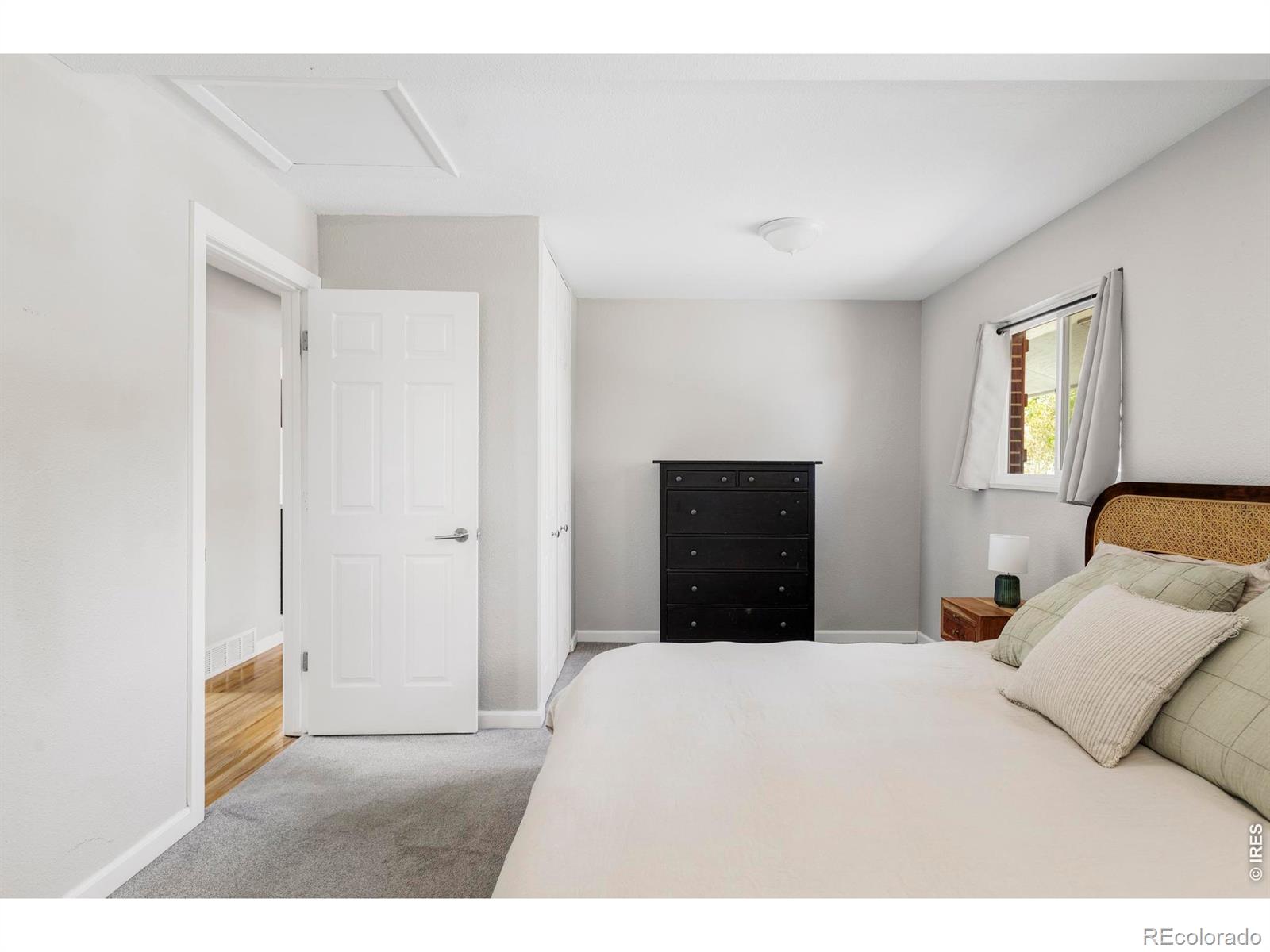 MLS Image #13 for 1446  elmwood lane,denver, Colorado