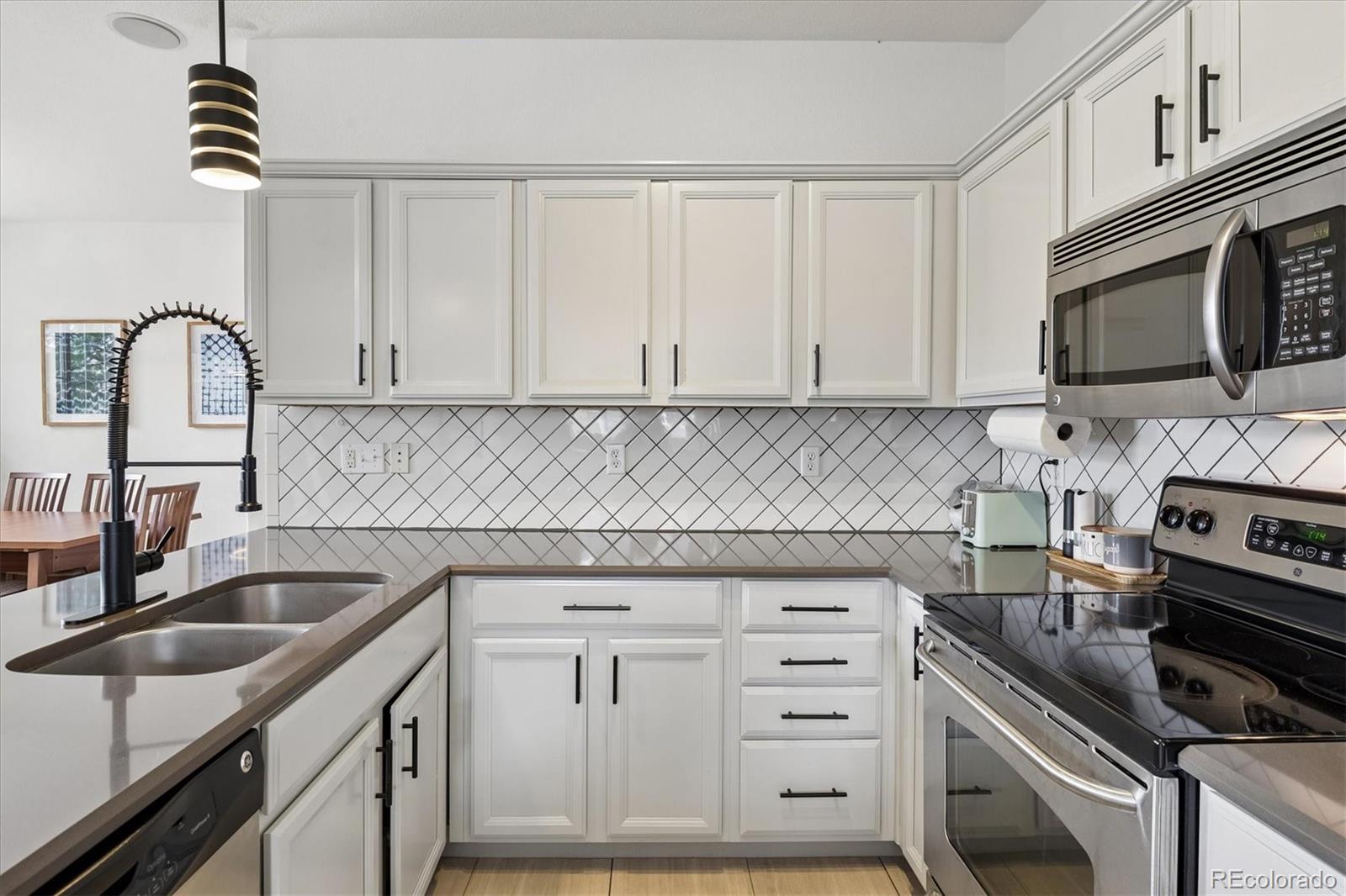 MLS Image #10 for 14300  waterside lane,broomfield, Colorado