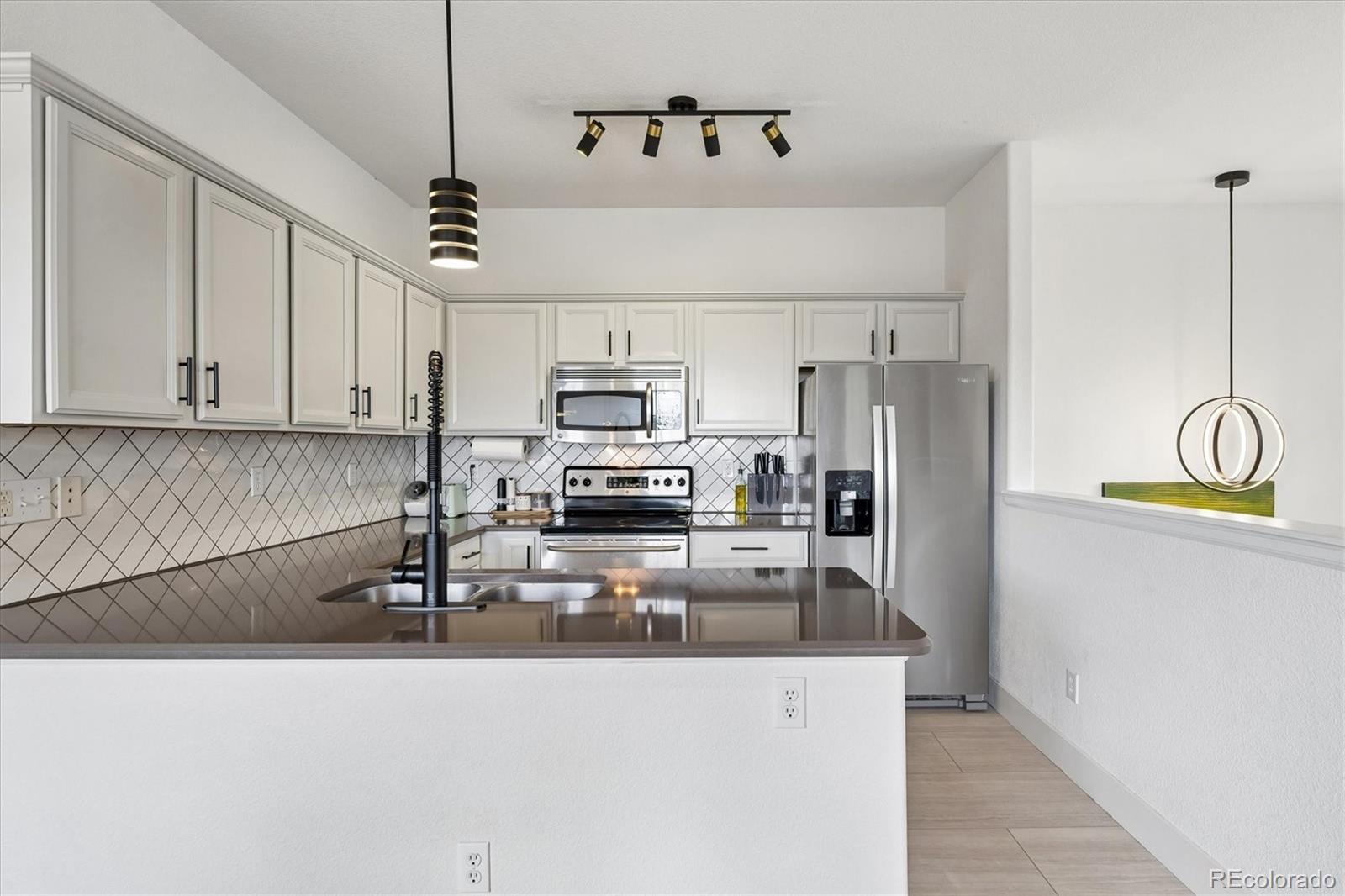 MLS Image #8 for 14300  waterside lane,broomfield, Colorado