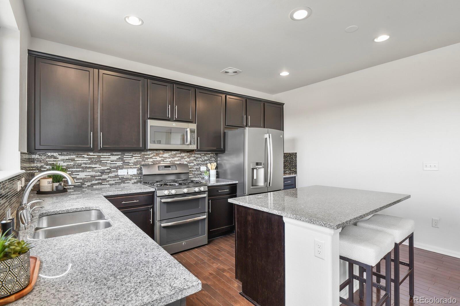 MLS Image #7 for 6021 s irvington court,aurora, Colorado