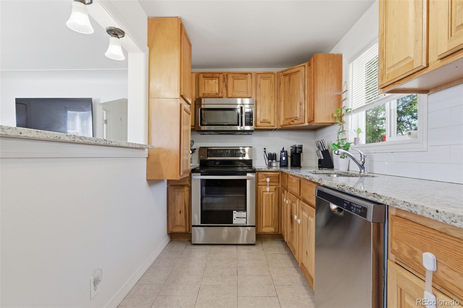 MLS Image #3 for 1257  macon ,aurora, Colorado