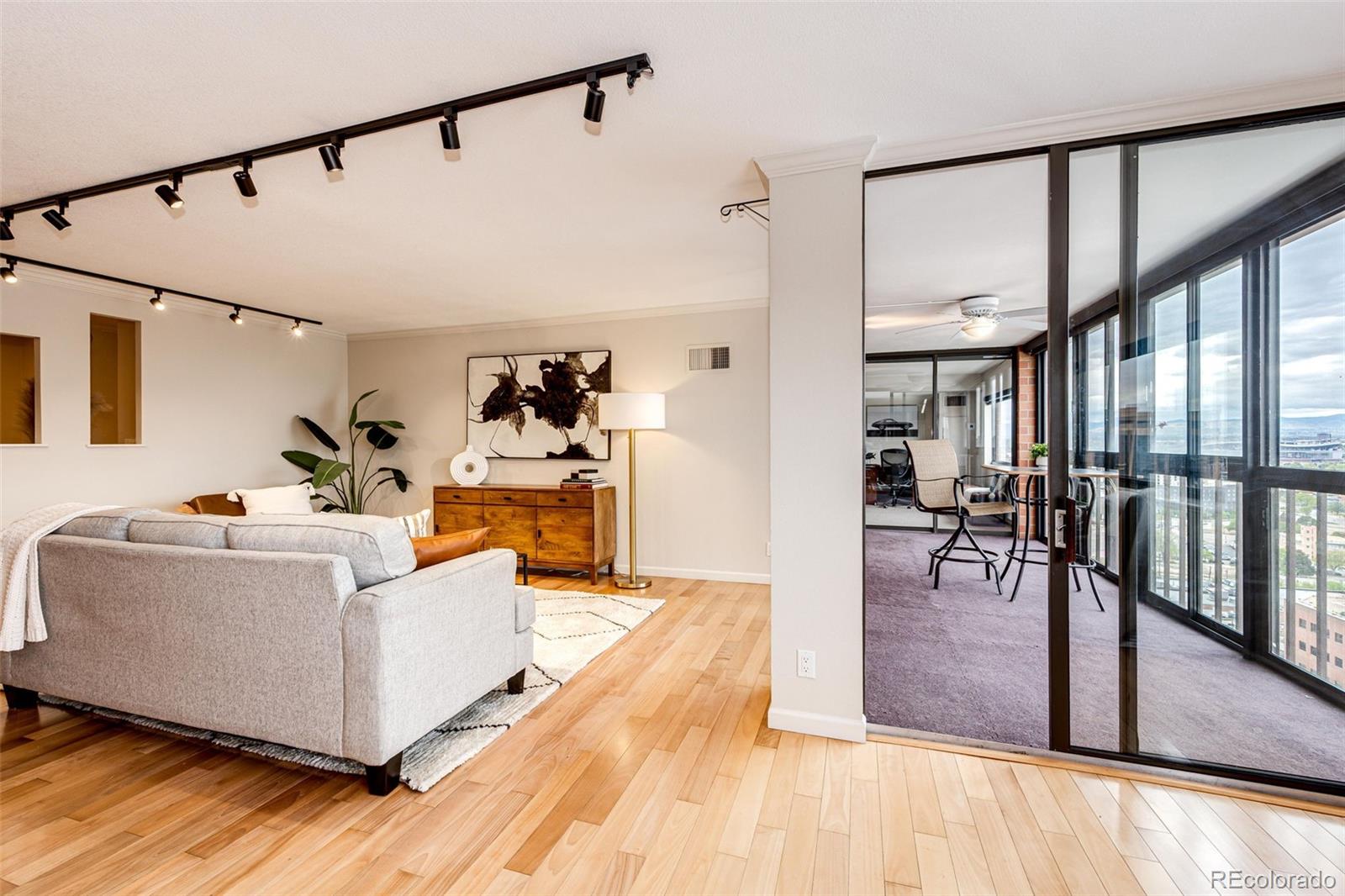 MLS Image #1 for 1551  larimer street 1702,denver, Colorado