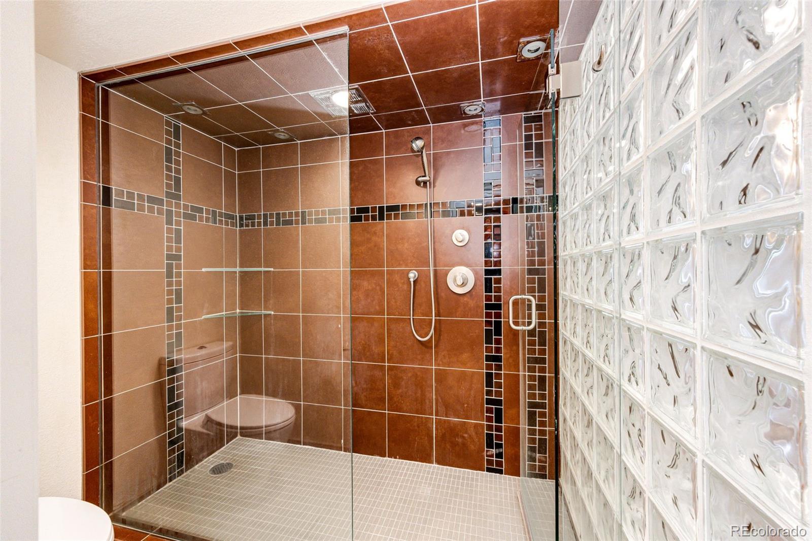 MLS Image #17 for 1551  larimer street 1702,denver, Colorado