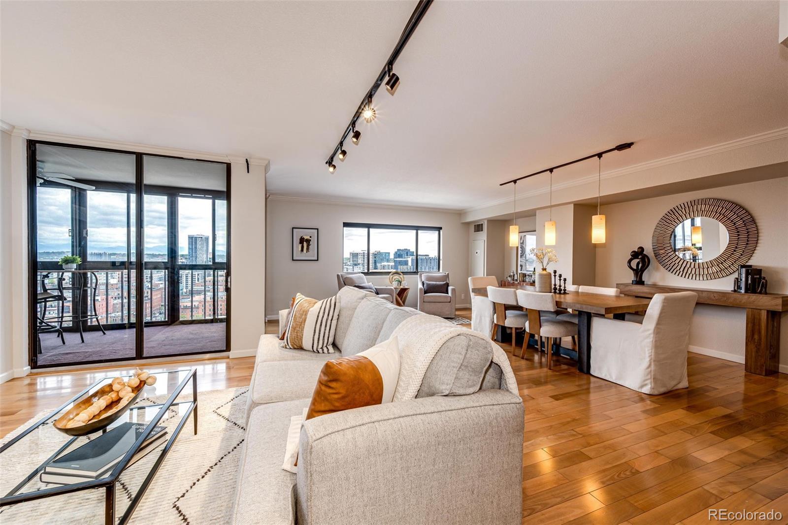 MLS Image #5 for 1551  larimer street 1702,denver, Colorado