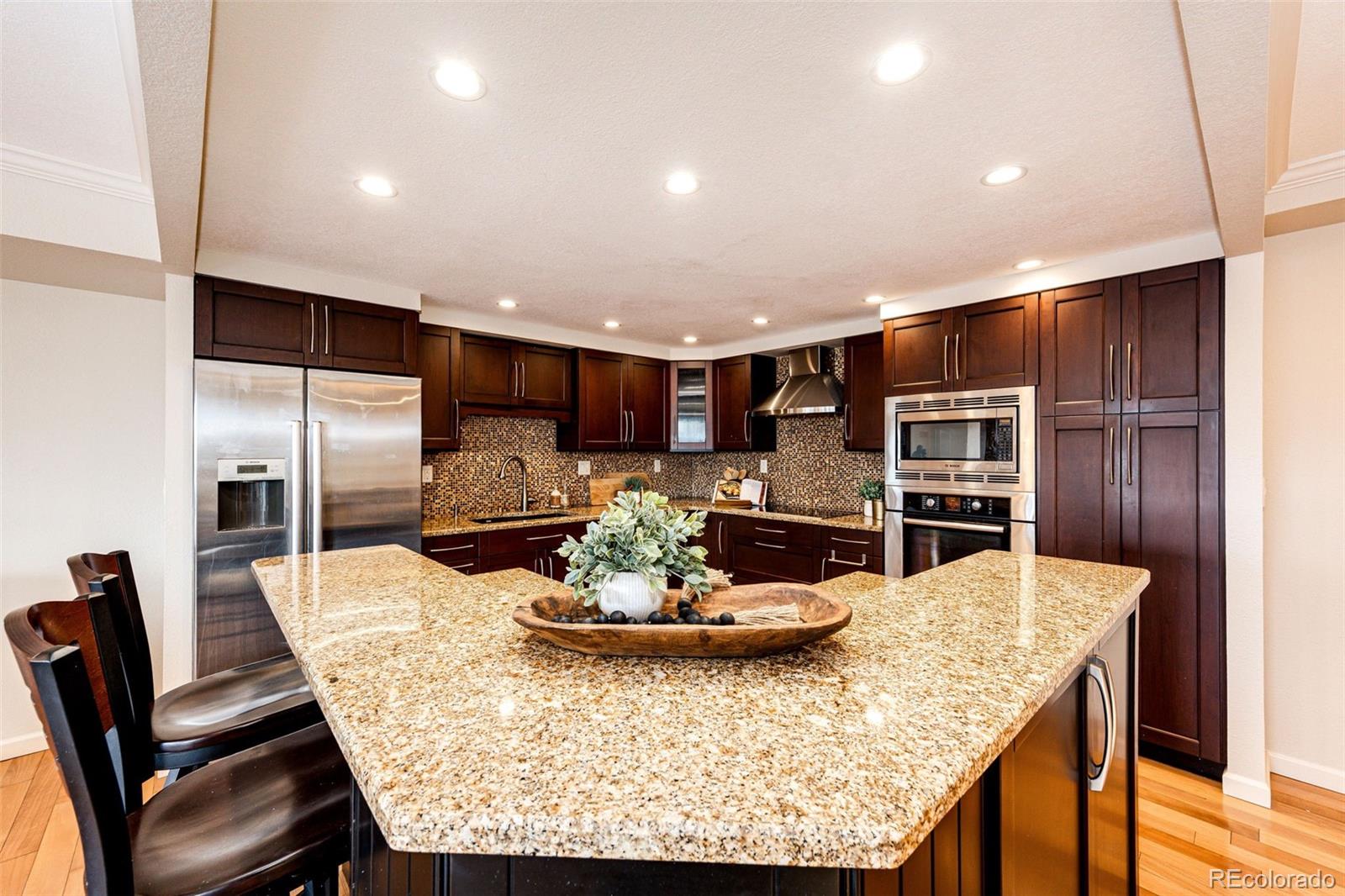 MLS Image #6 for 1551  larimer street 1702,denver, Colorado