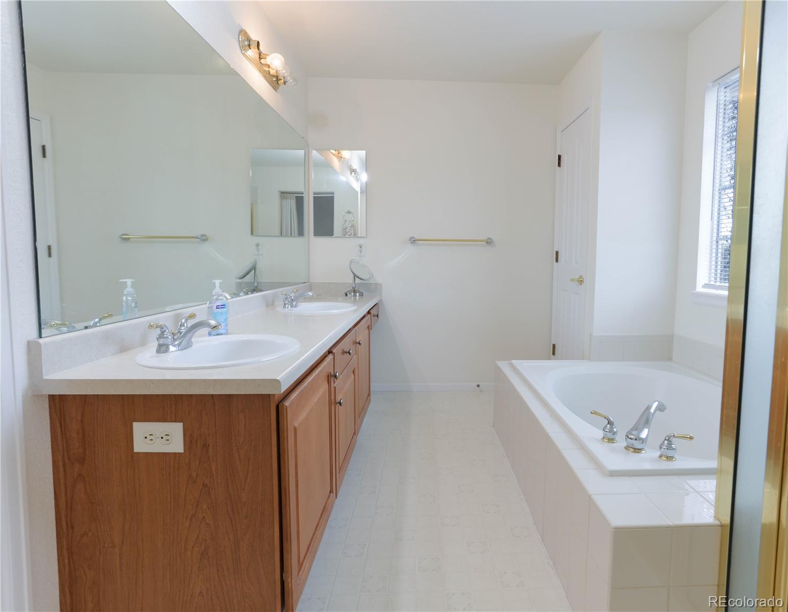 MLS Image #16 for 14302 e napa place,aurora, Colorado
