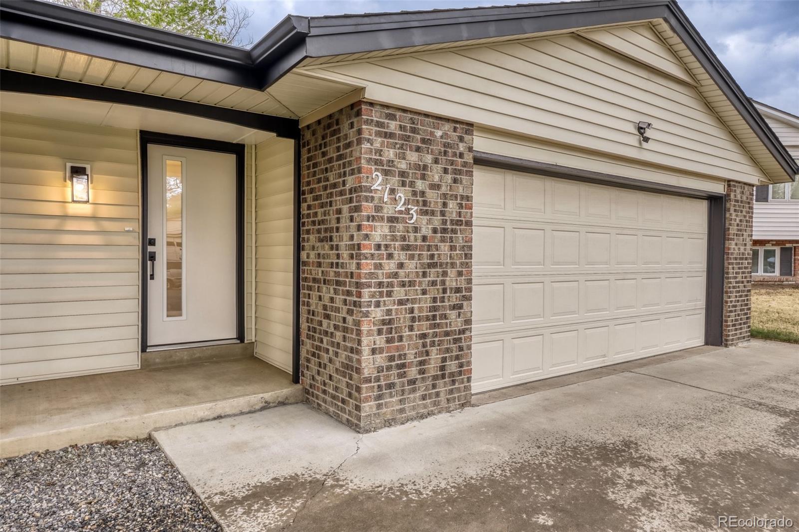MLS Image #1 for 2123 s olathe street,aurora, Colorado