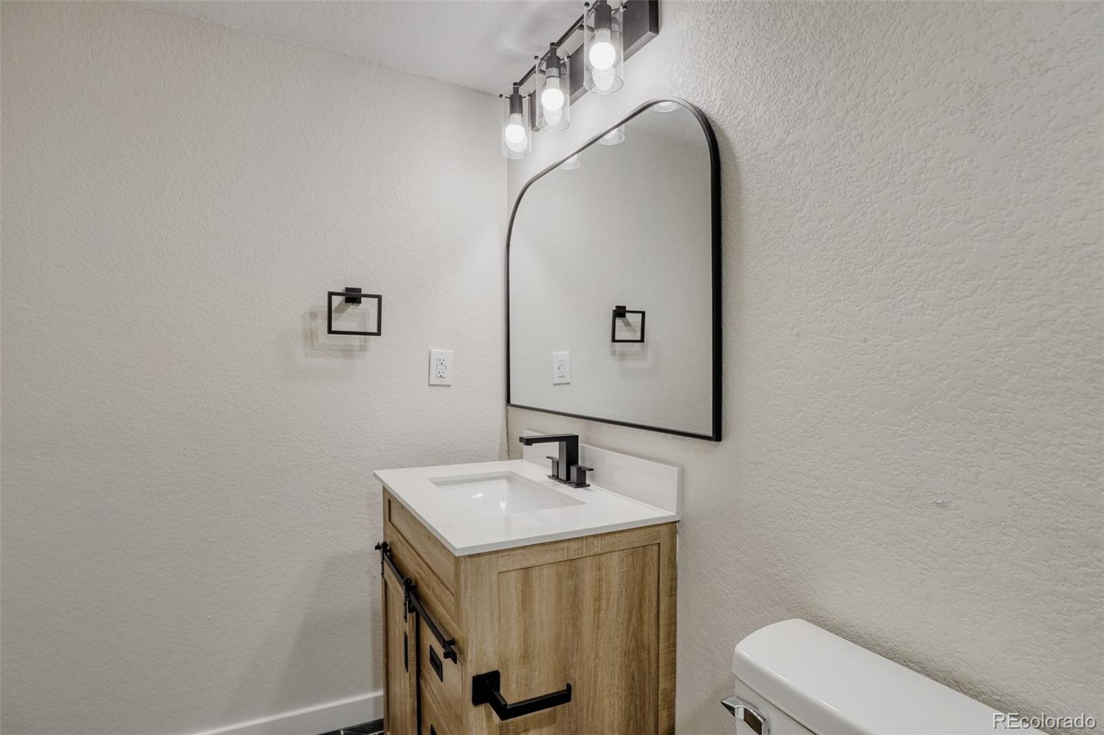 MLS Image #12 for 2123 s olathe street,aurora, Colorado