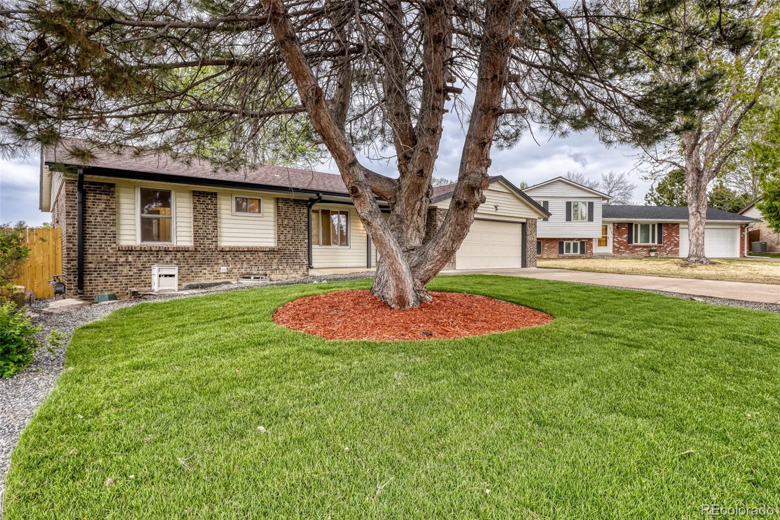 MLS Image #2 for 2123 s olathe street,aurora, Colorado