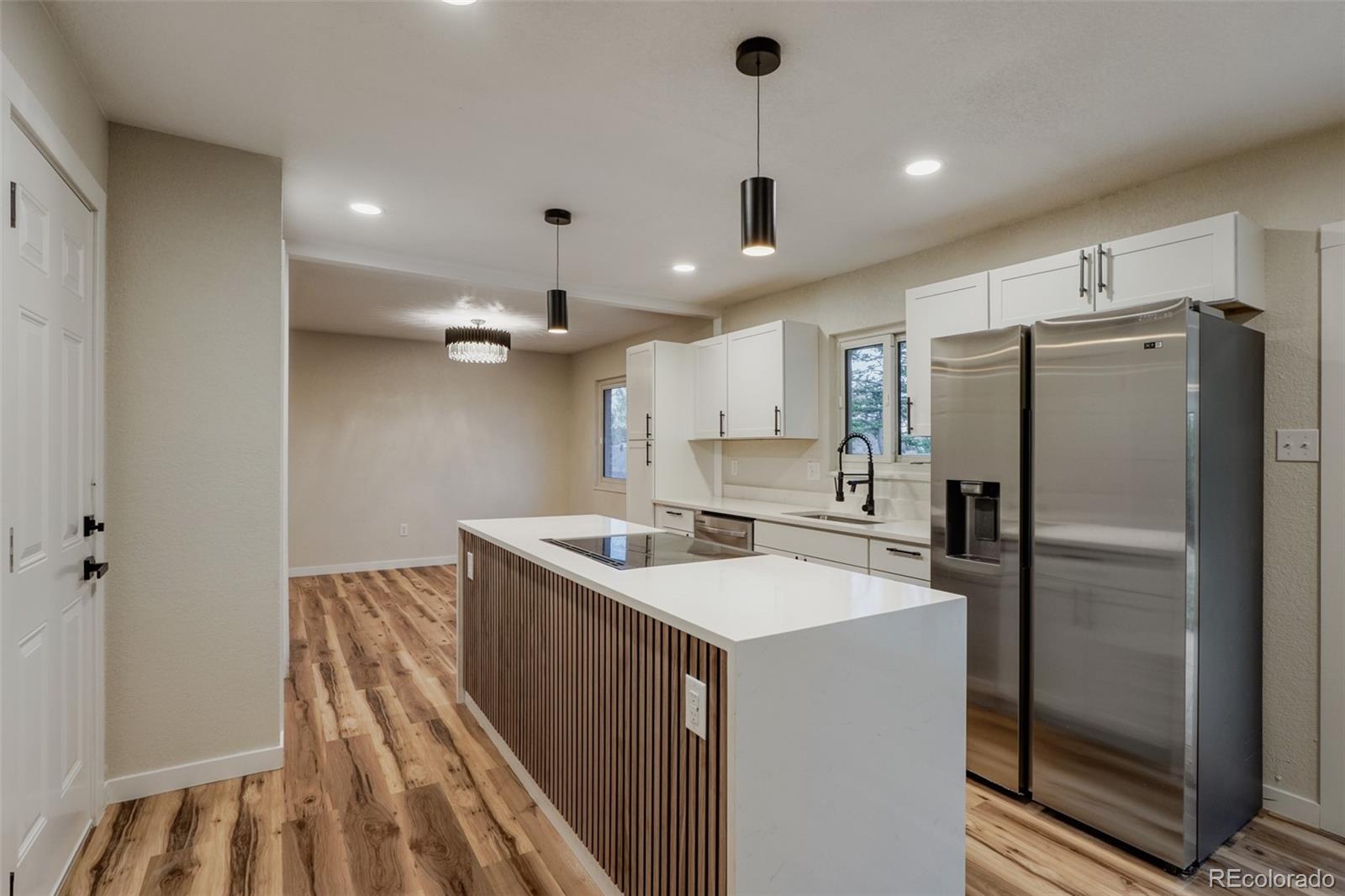 MLS Image #3 for 2123 s olathe street,aurora, Colorado