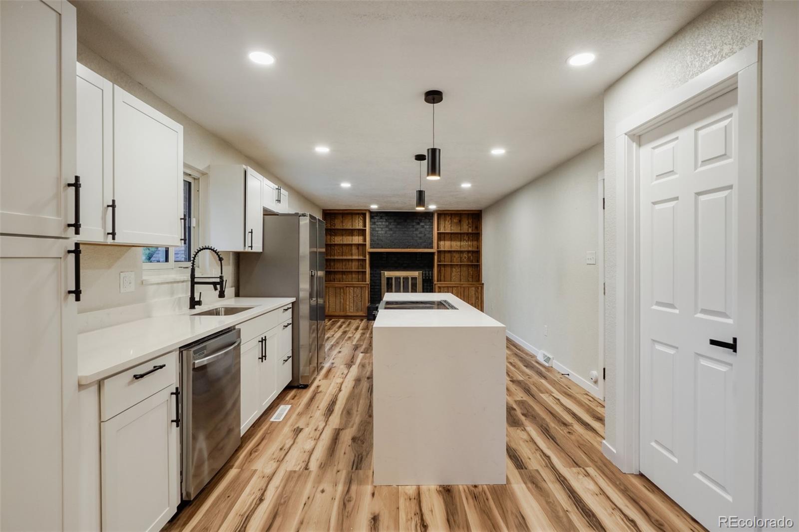 MLS Image #4 for 2123 s olathe street,aurora, Colorado