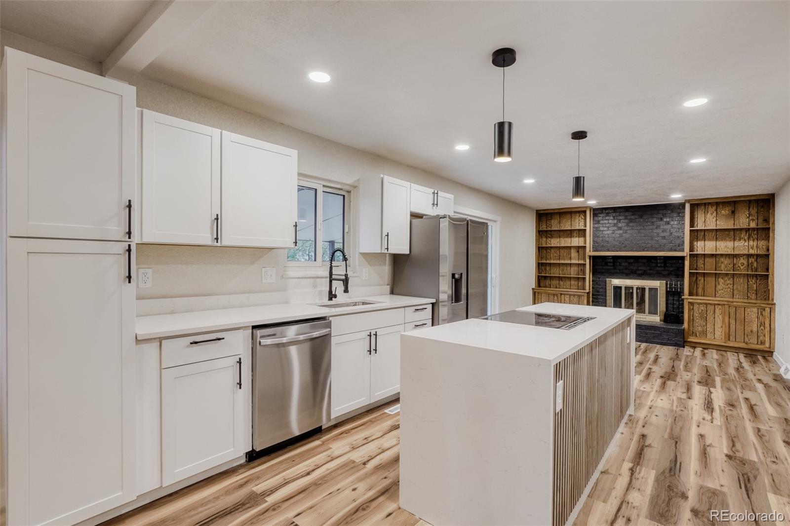 MLS Image #5 for 2123 s olathe street,aurora, Colorado