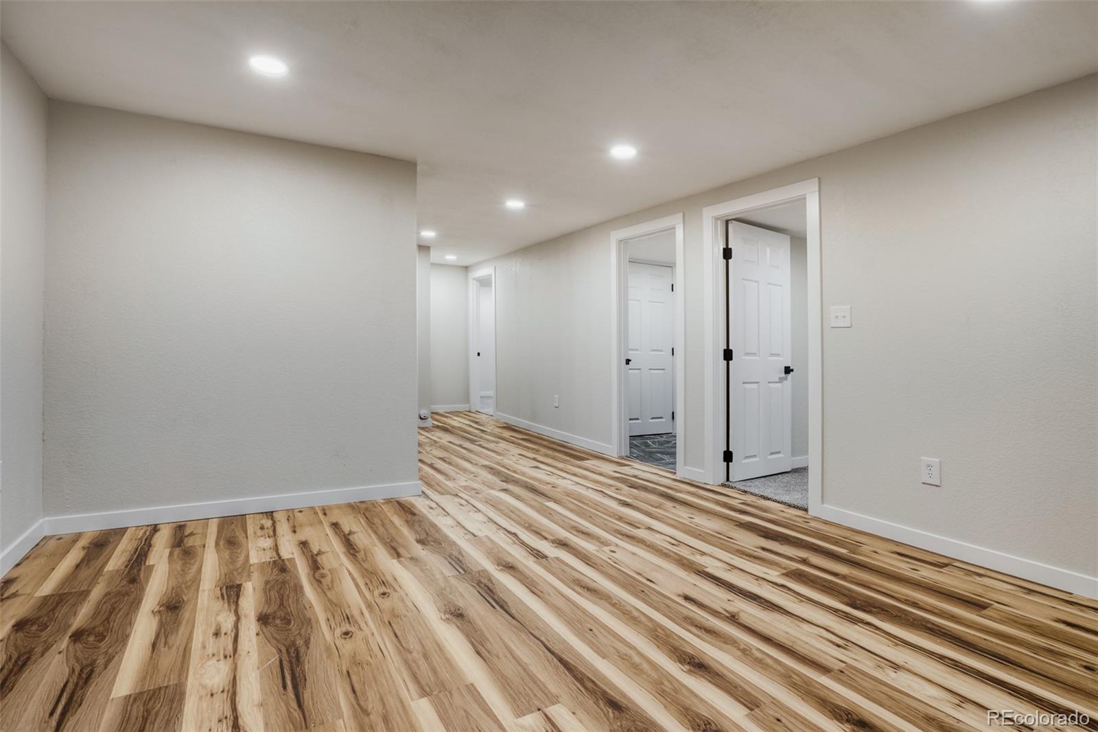 MLS Image #7 for 2123 s olathe street,aurora, Colorado