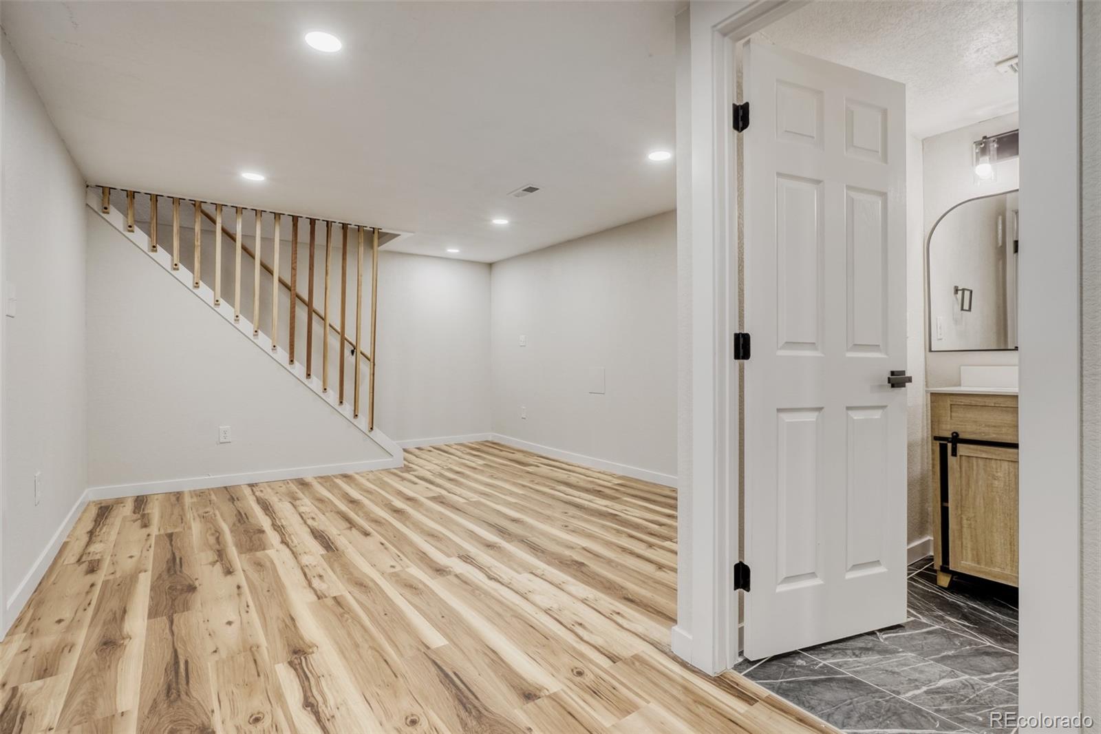 MLS Image #8 for 2123 s olathe street,aurora, Colorado