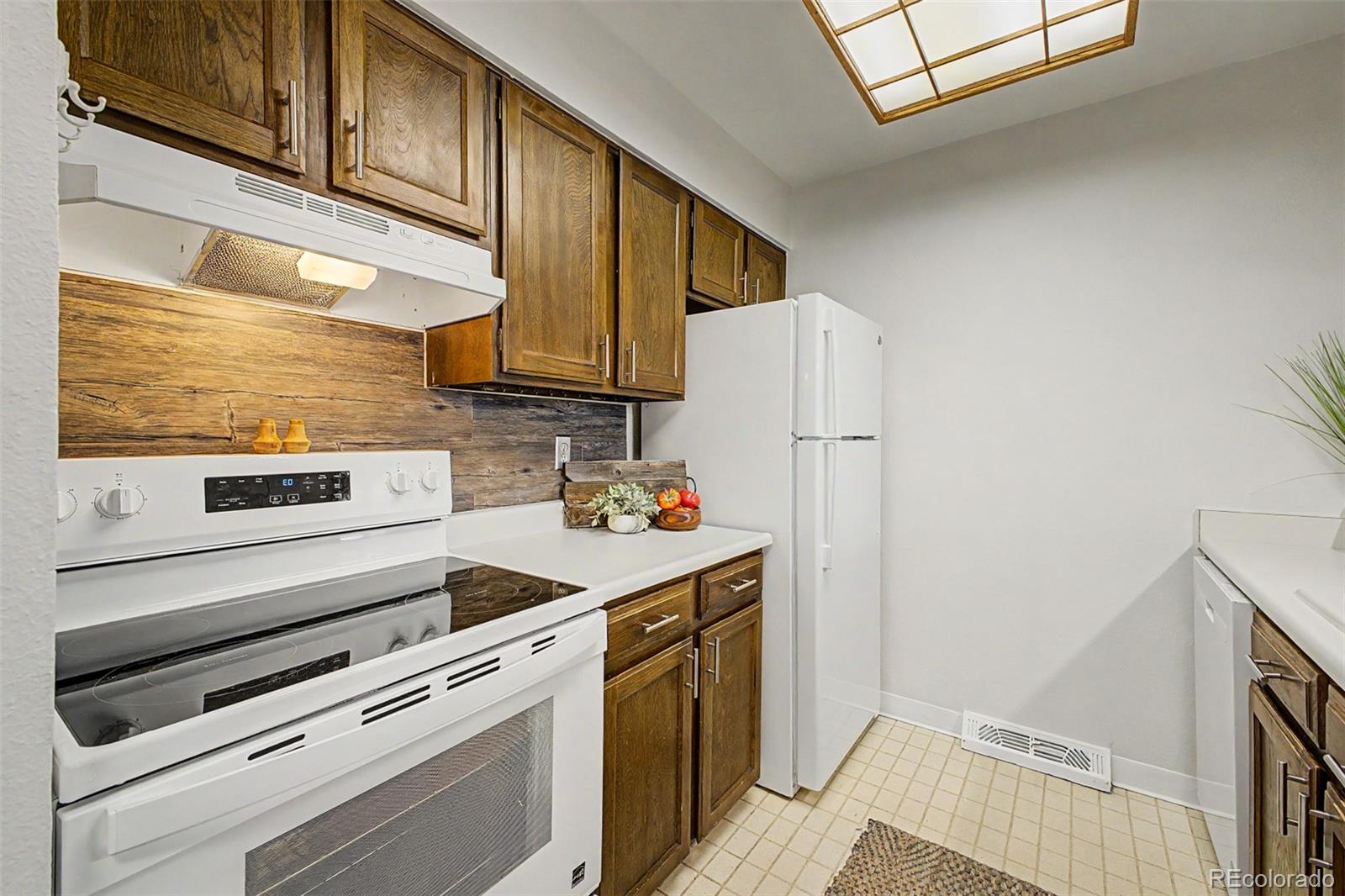 MLS Image #10 for 6482 w 80th drive,arvada, Colorado