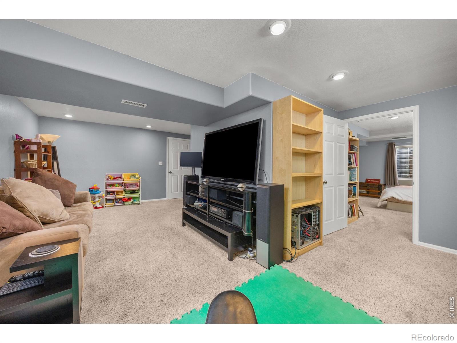 MLS Image #17 for 387  oak lane,broomfield, Colorado