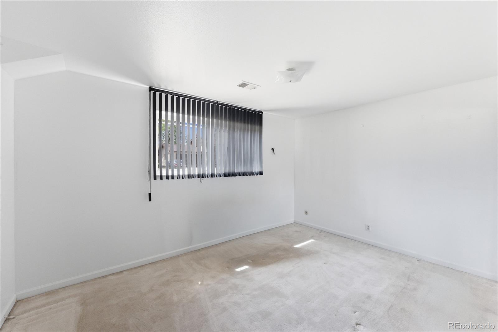 MLS Image #9 for 12973 e elgin place,denver, Colorado