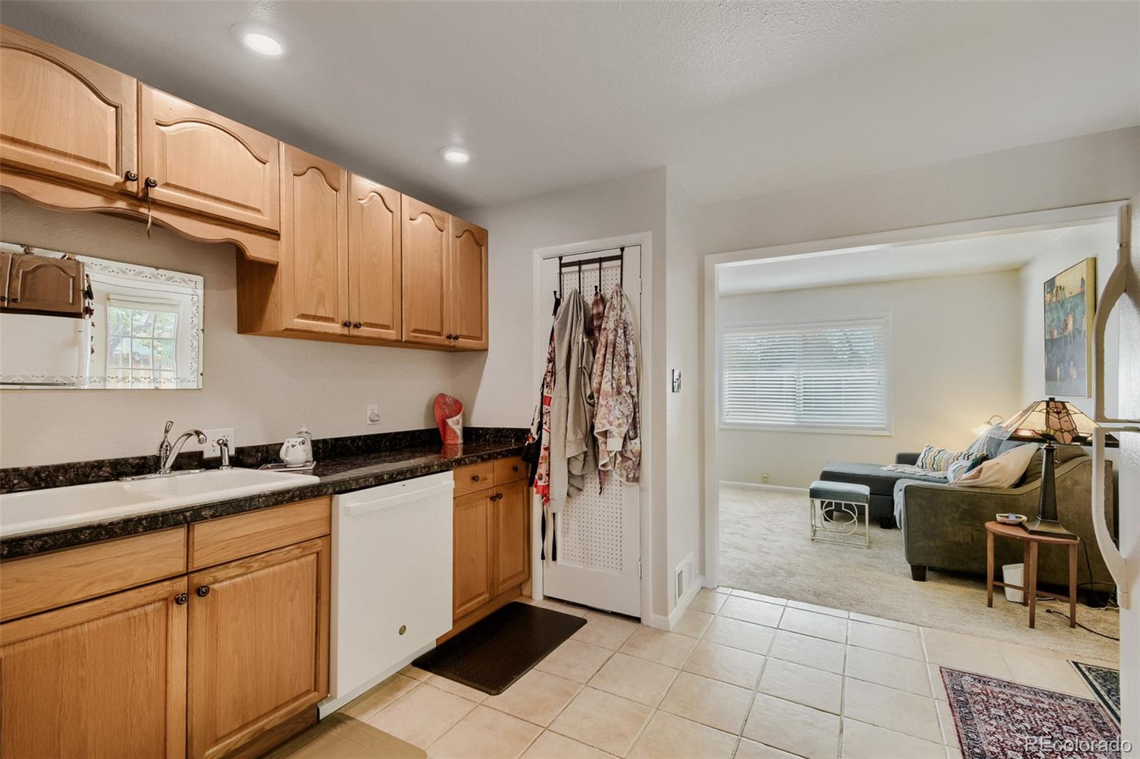 MLS Image #15 for 2365 s julian street,denver, Colorado