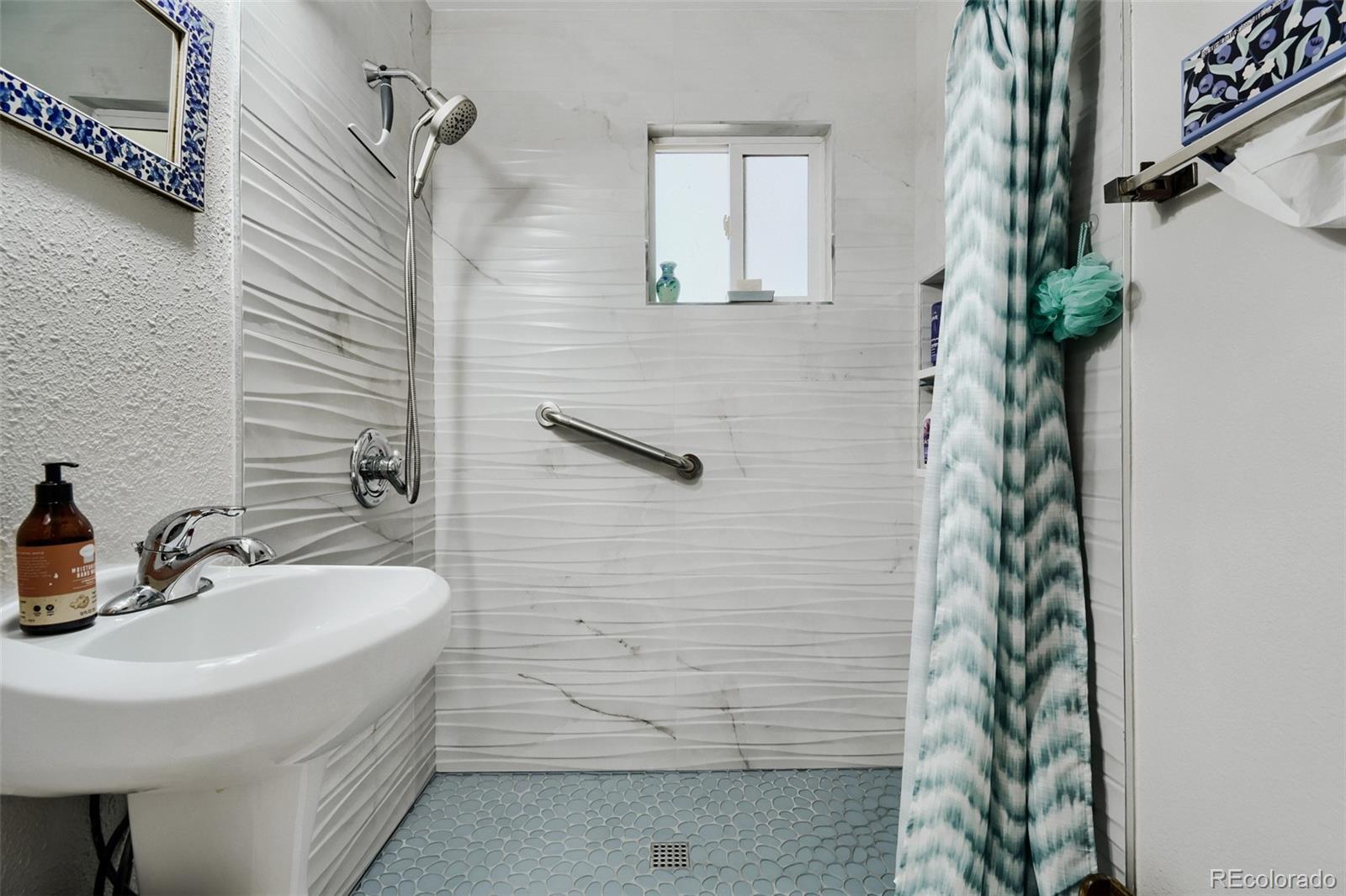 MLS Image #9 for 2365 s julian street,denver, Colorado