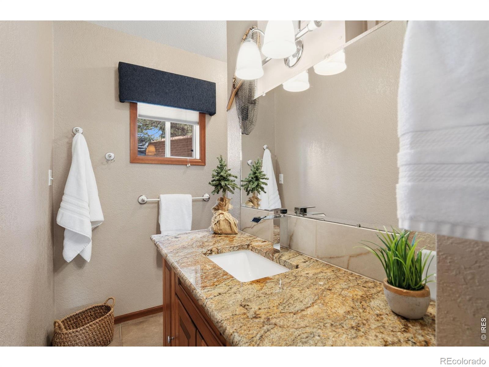 MLS Image #16 for 4000  fawn trail,loveland, Colorado