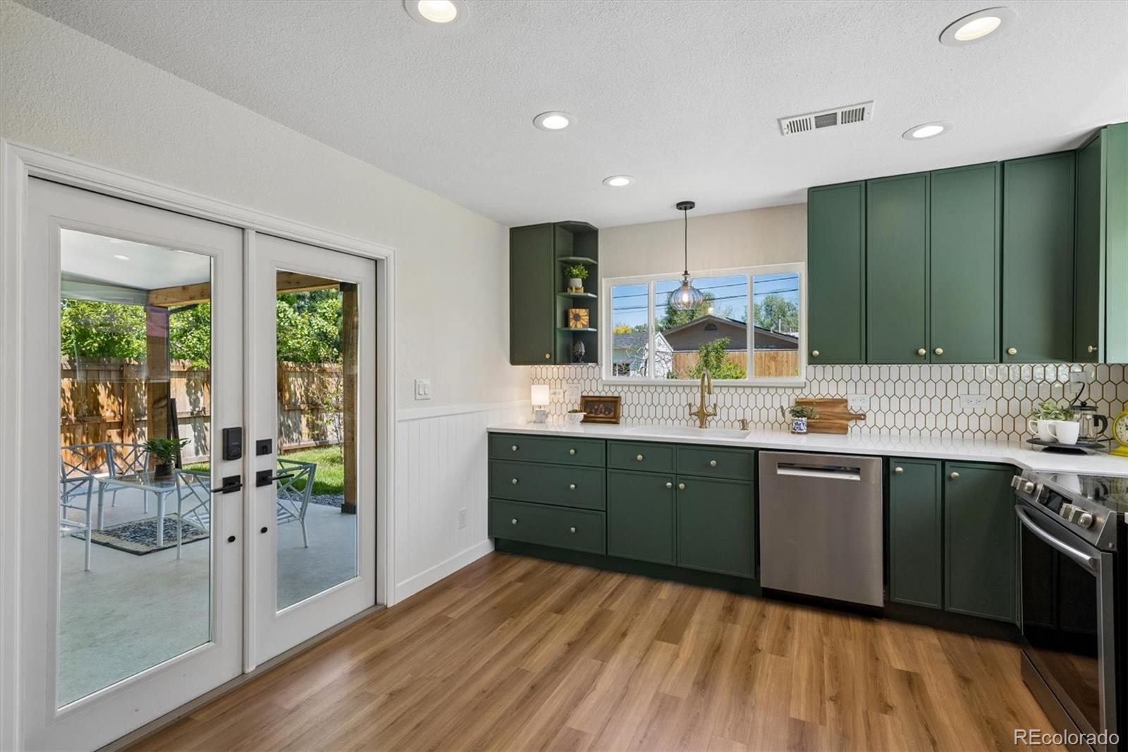 MLS Image #8 for 2876 s elm street,denver, Colorado