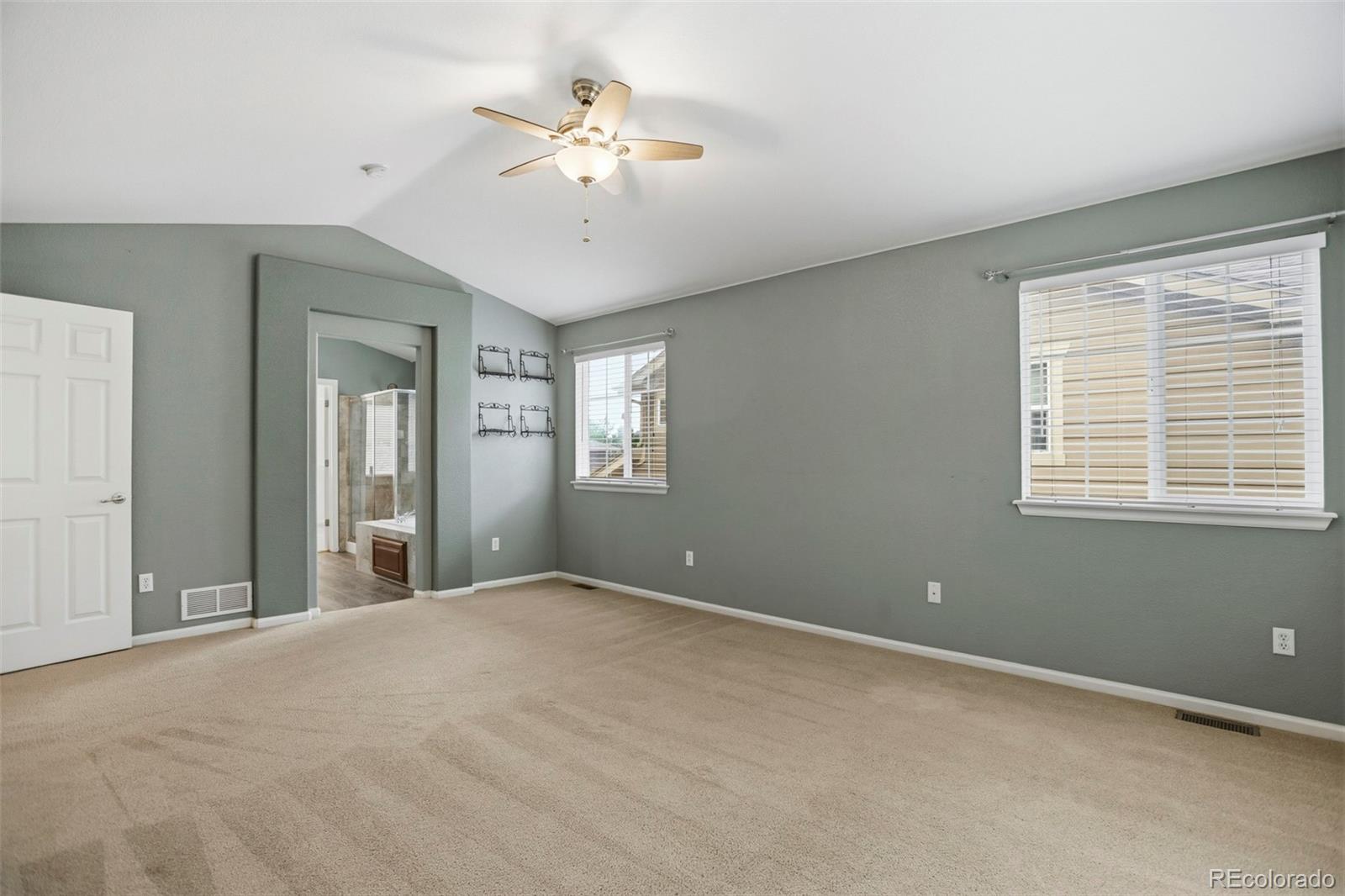 MLS Image #17 for 8404  snaffle bit court,littleton, Colorado