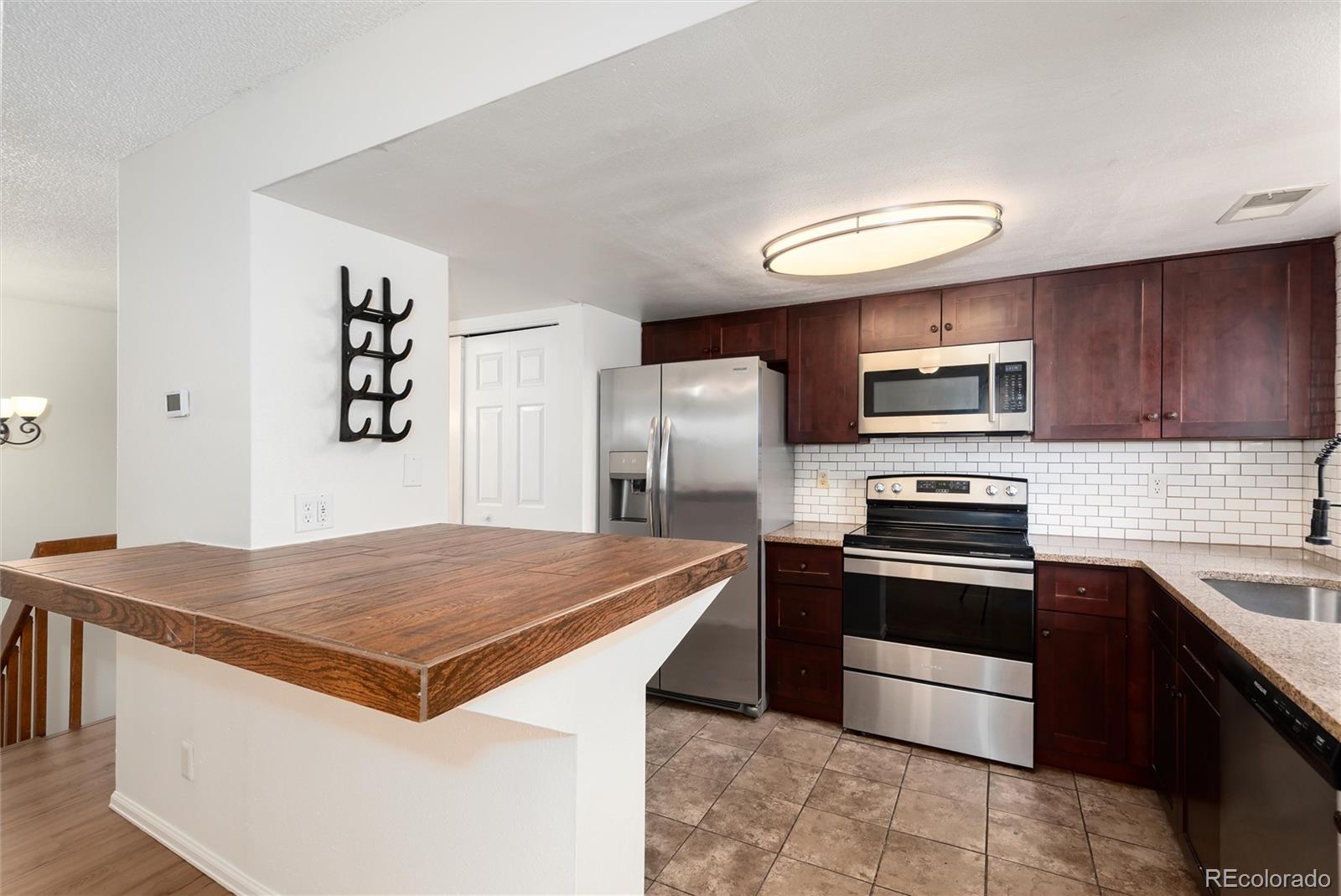 MLS Image #5 for 12513 e pacific circle,aurora, Colorado