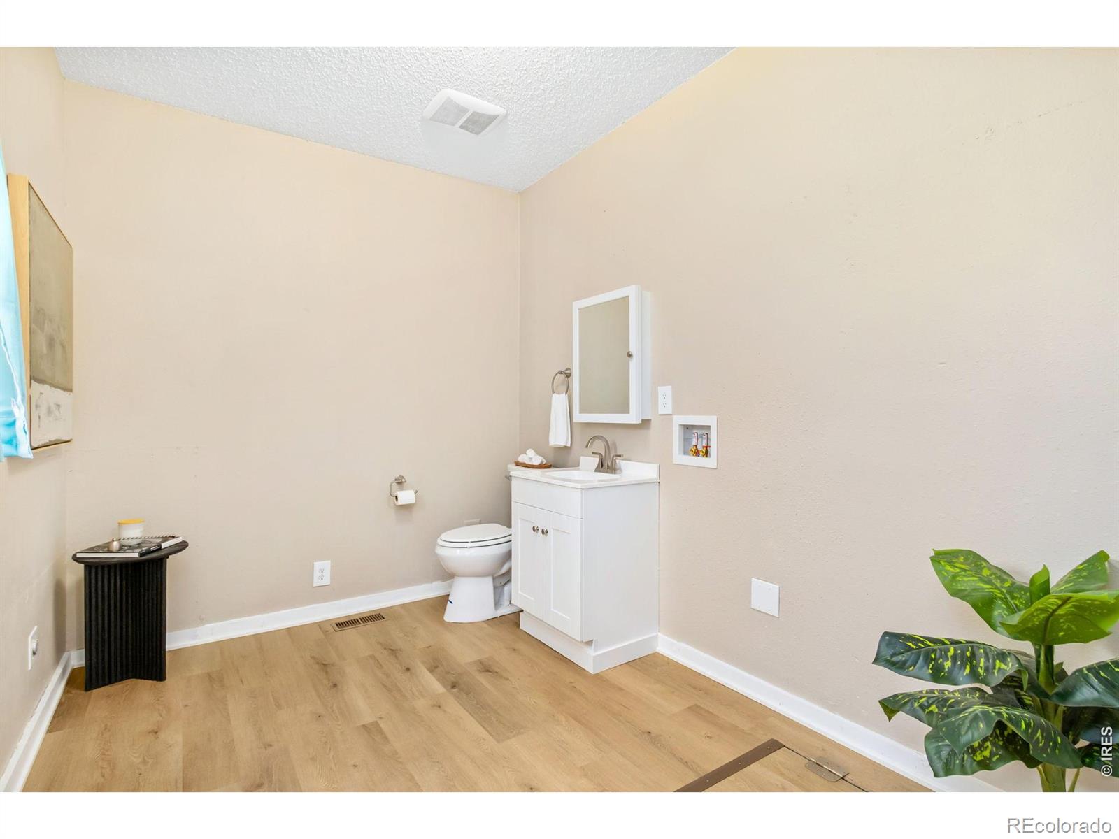 MLS Image #13 for 1339 e 4th street,loveland, Colorado