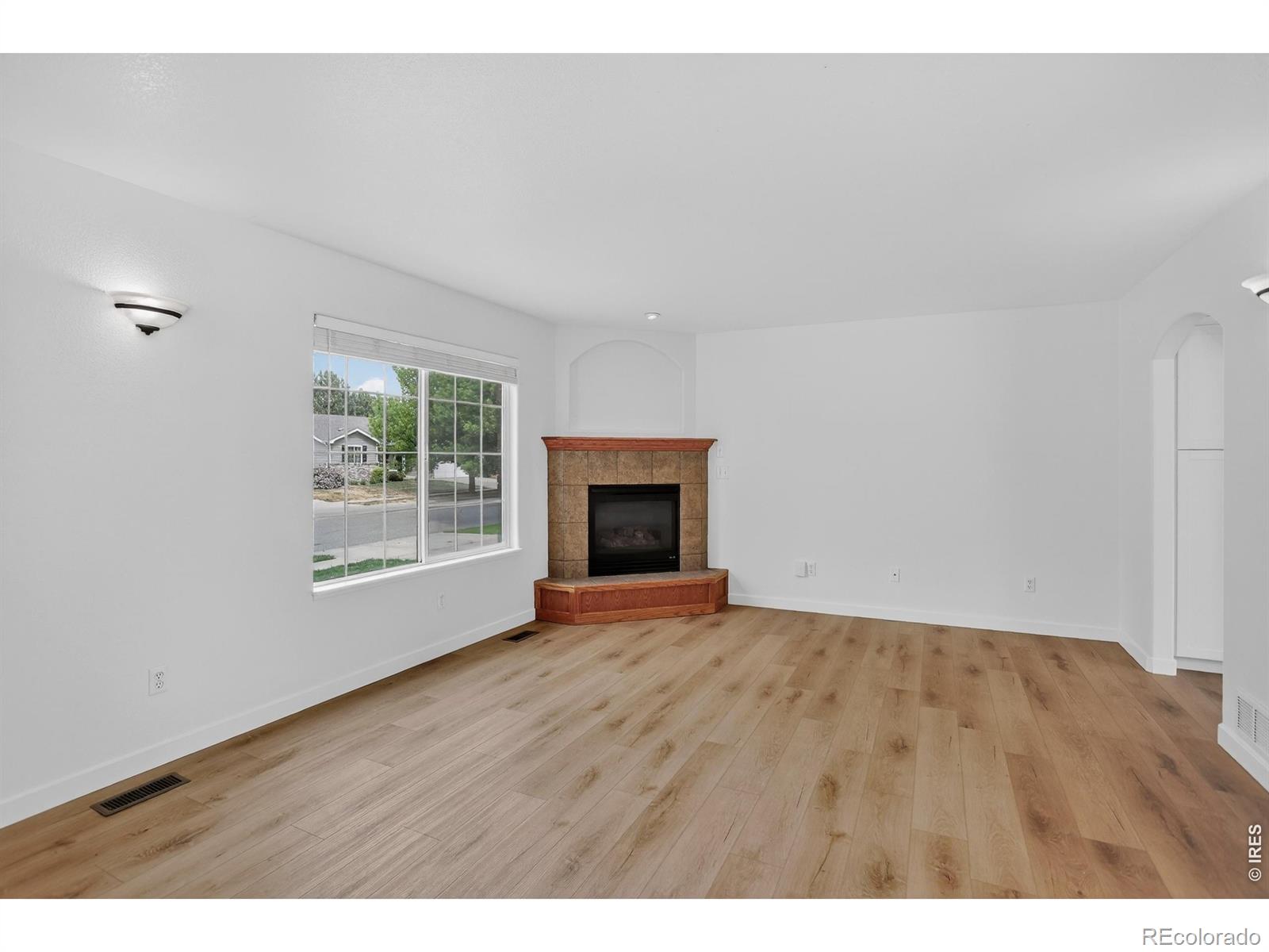 MLS Image #4 for 430  blue azurite avenue,loveland, Colorado