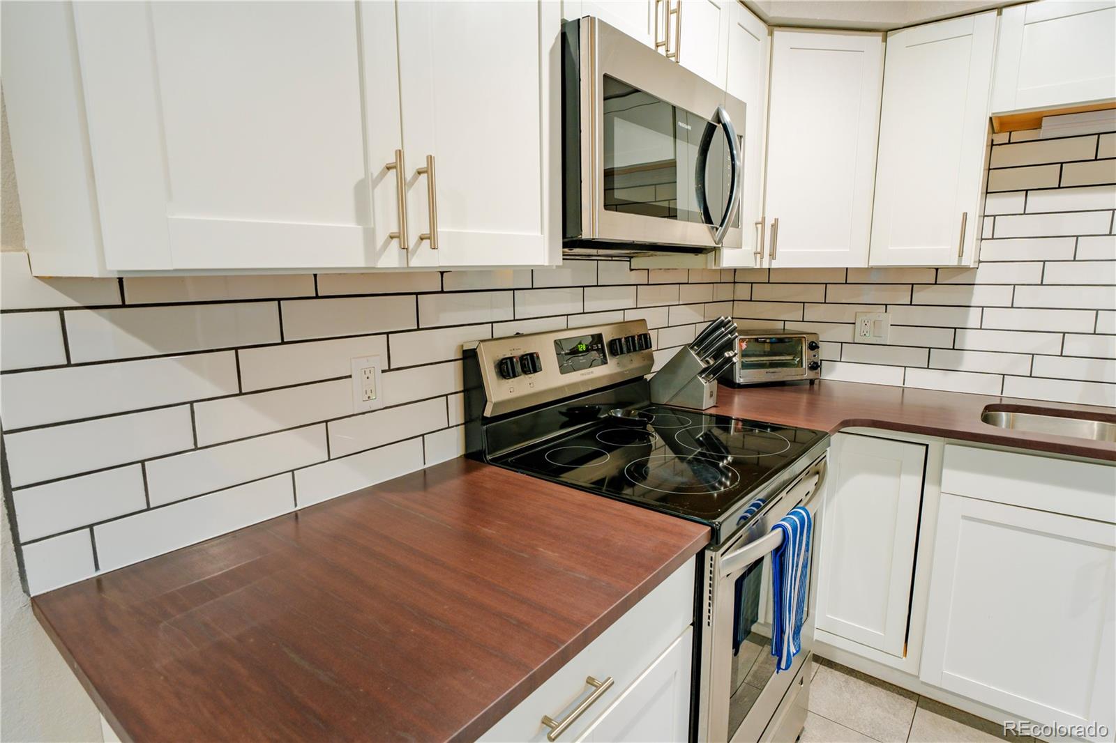 MLS Image #9 for 5643 w 67th avenue,arvada, Colorado