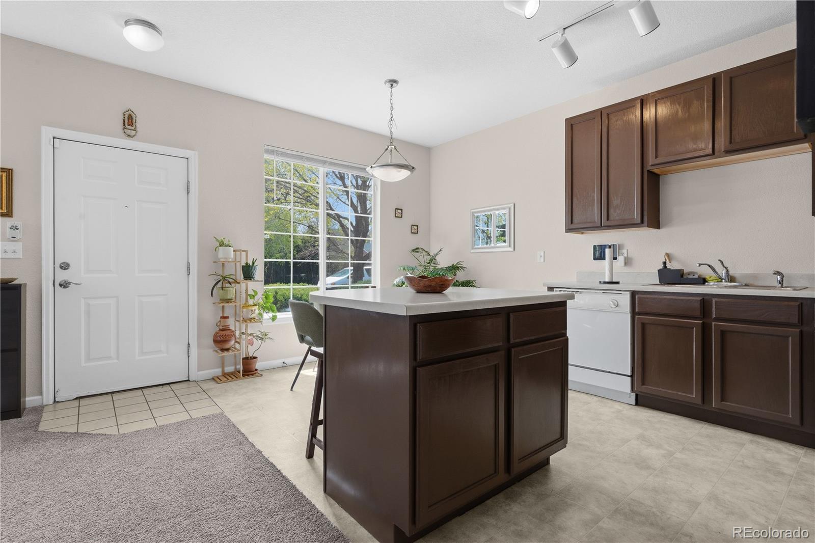 MLS Image #5 for 8105 e 11th avenue,denver, Colorado
