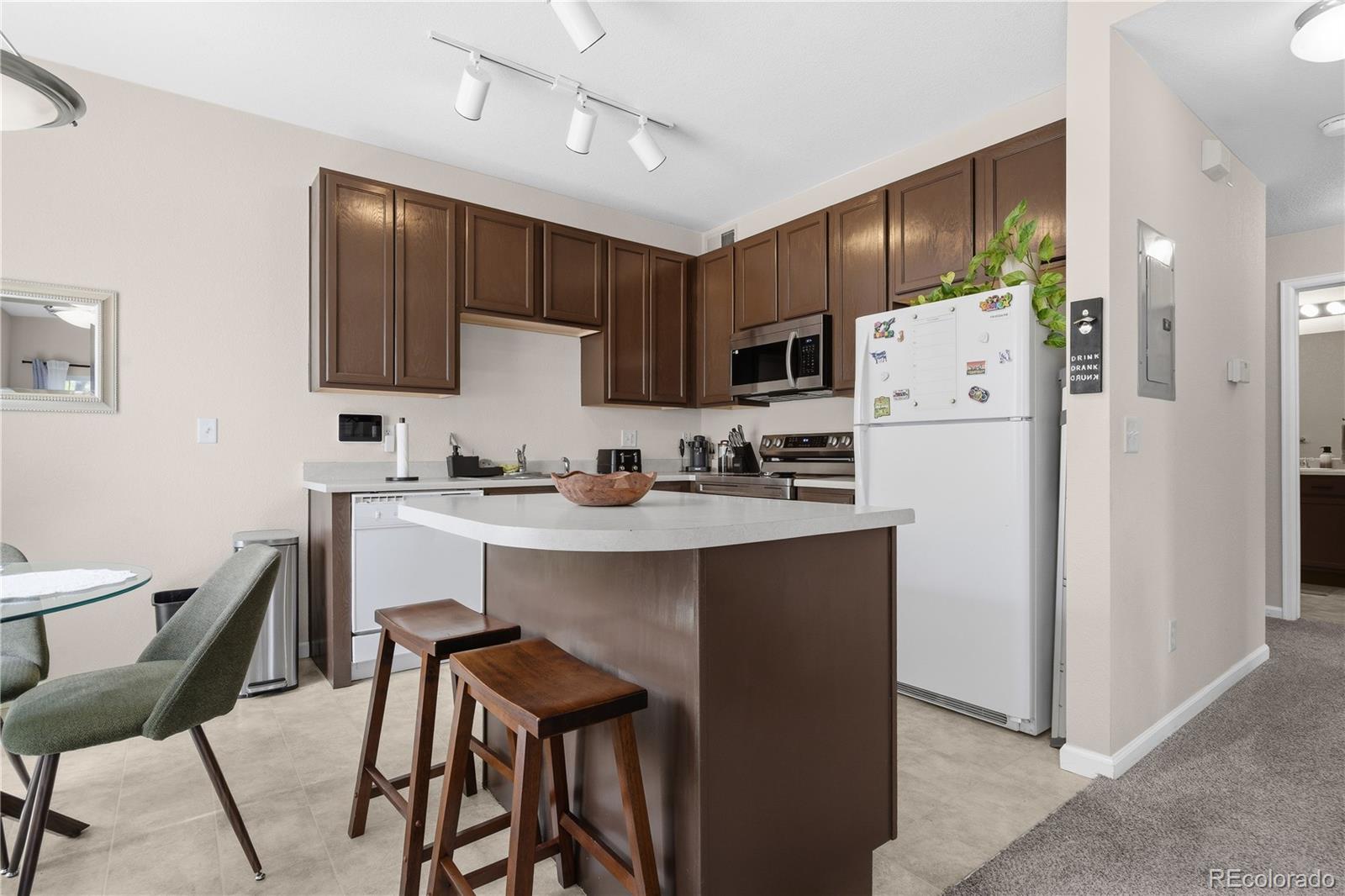 MLS Image #6 for 8105 e 11th avenue,denver, Colorado
