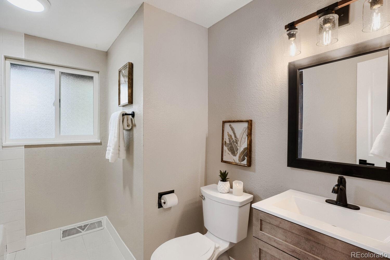 MLS Image #16 for 6605 e louisiana avenue,denver, Colorado