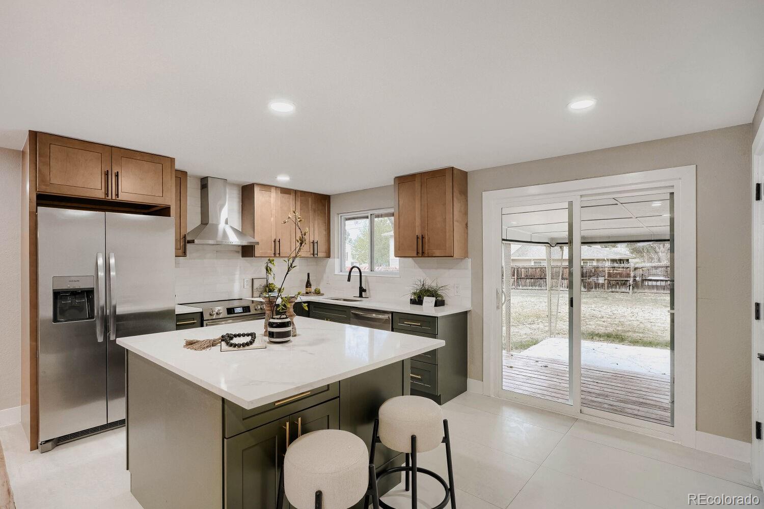 MLS Image #6 for 6605 e louisiana avenue,denver, Colorado