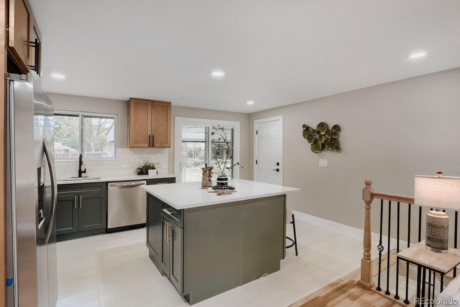 MLS Image #7 for 6605 e louisiana avenue,denver, Colorado